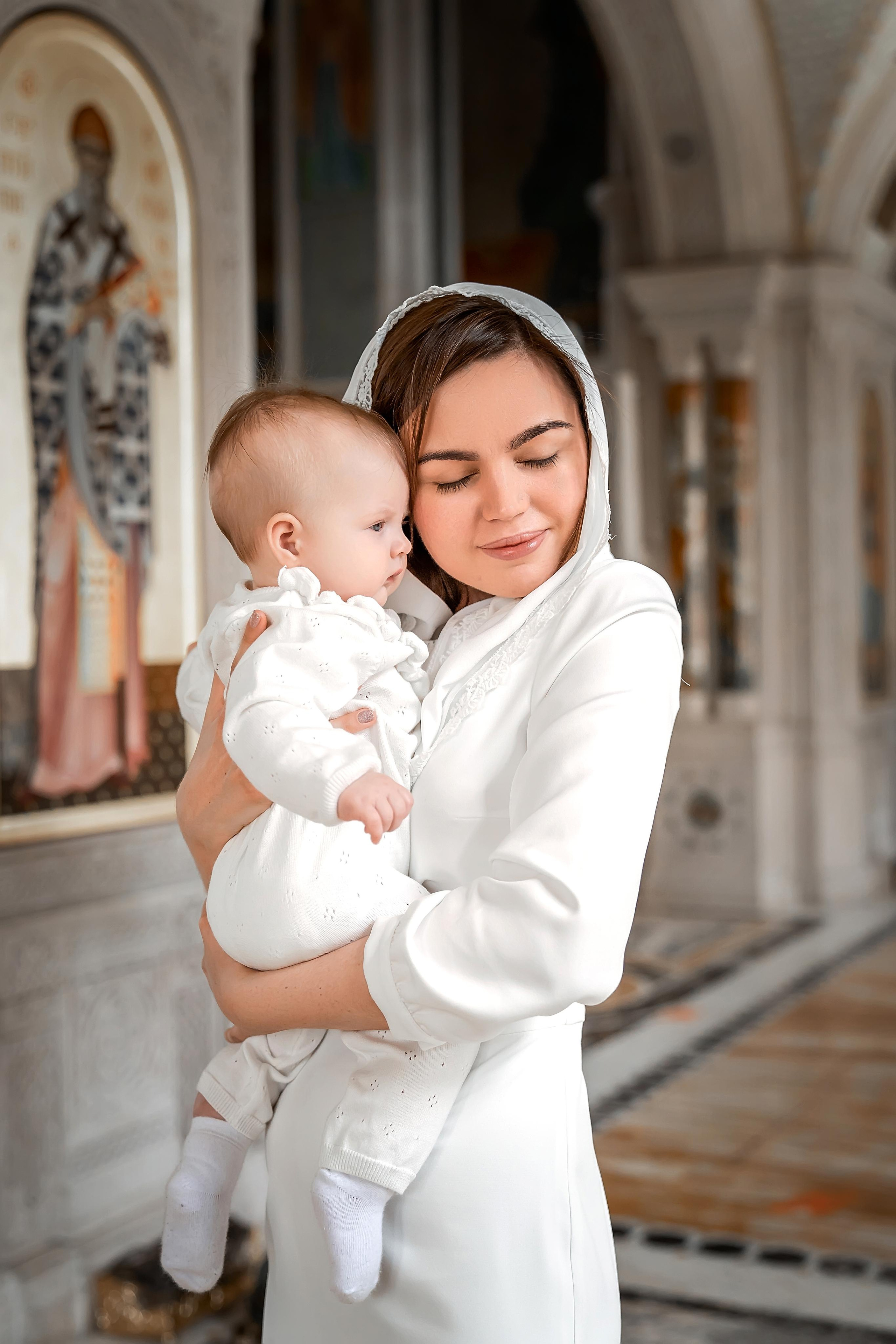 Профессиональная фото и видеосъёмка таинств крещения и венчания, профессиональный фотограф на  крещение венчание