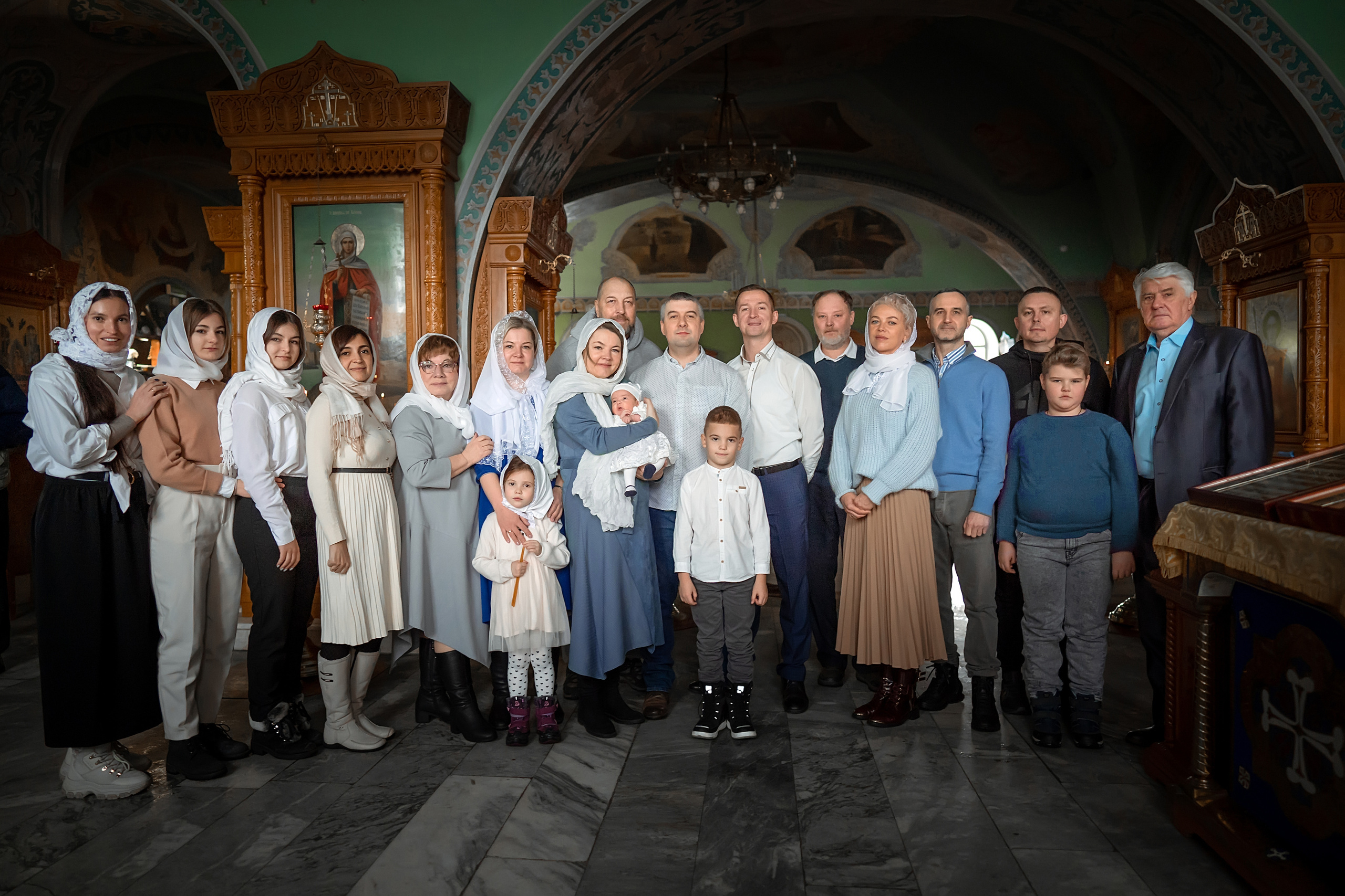 Профессиональная фото и видеосъёмка таинств крещения и венчания, профессиональный фотограф на  крещение венчание