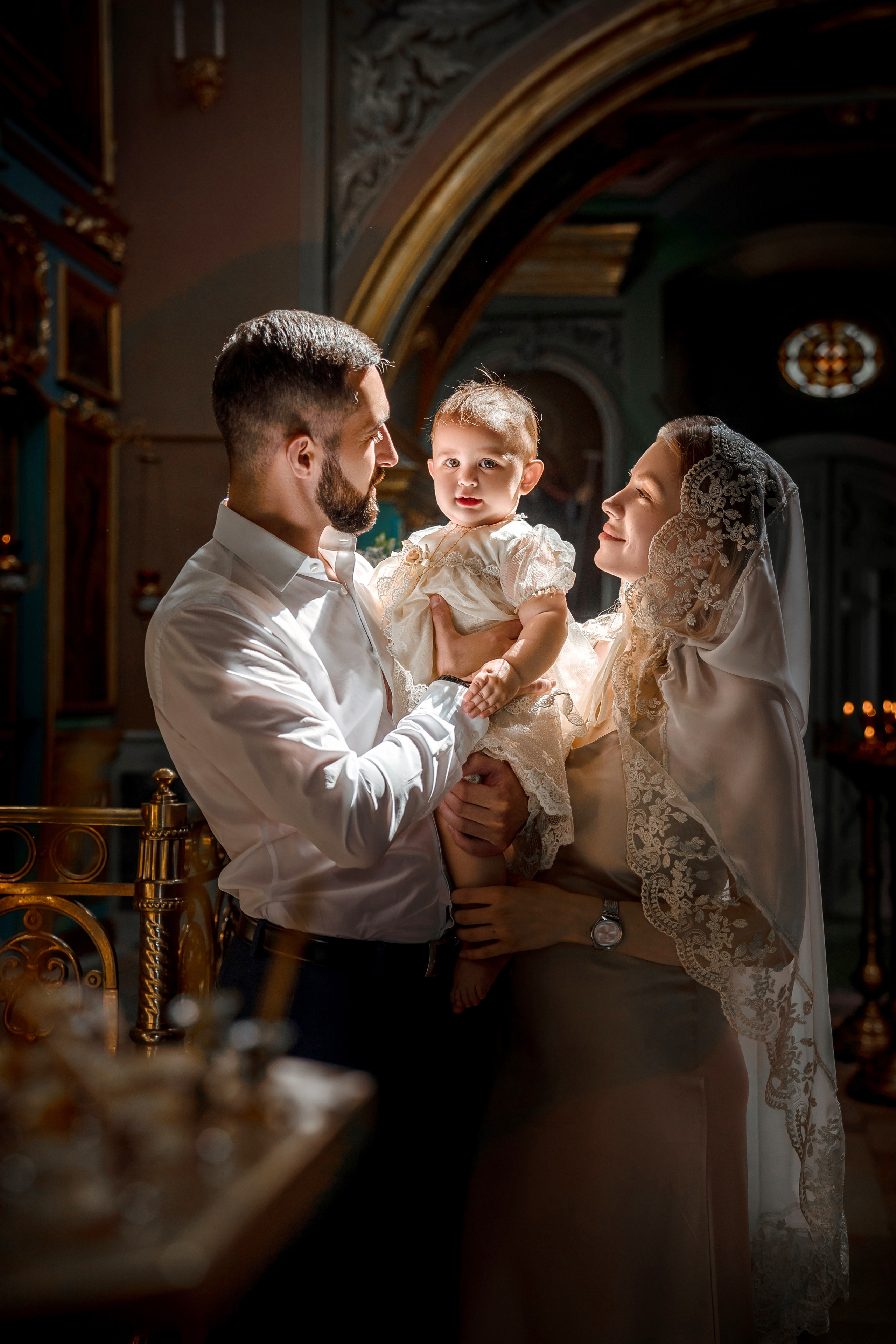 Профессиональная фото и видеосъёмка таинств крещения и венчания, профессиональный фотограф на  крещение венчание