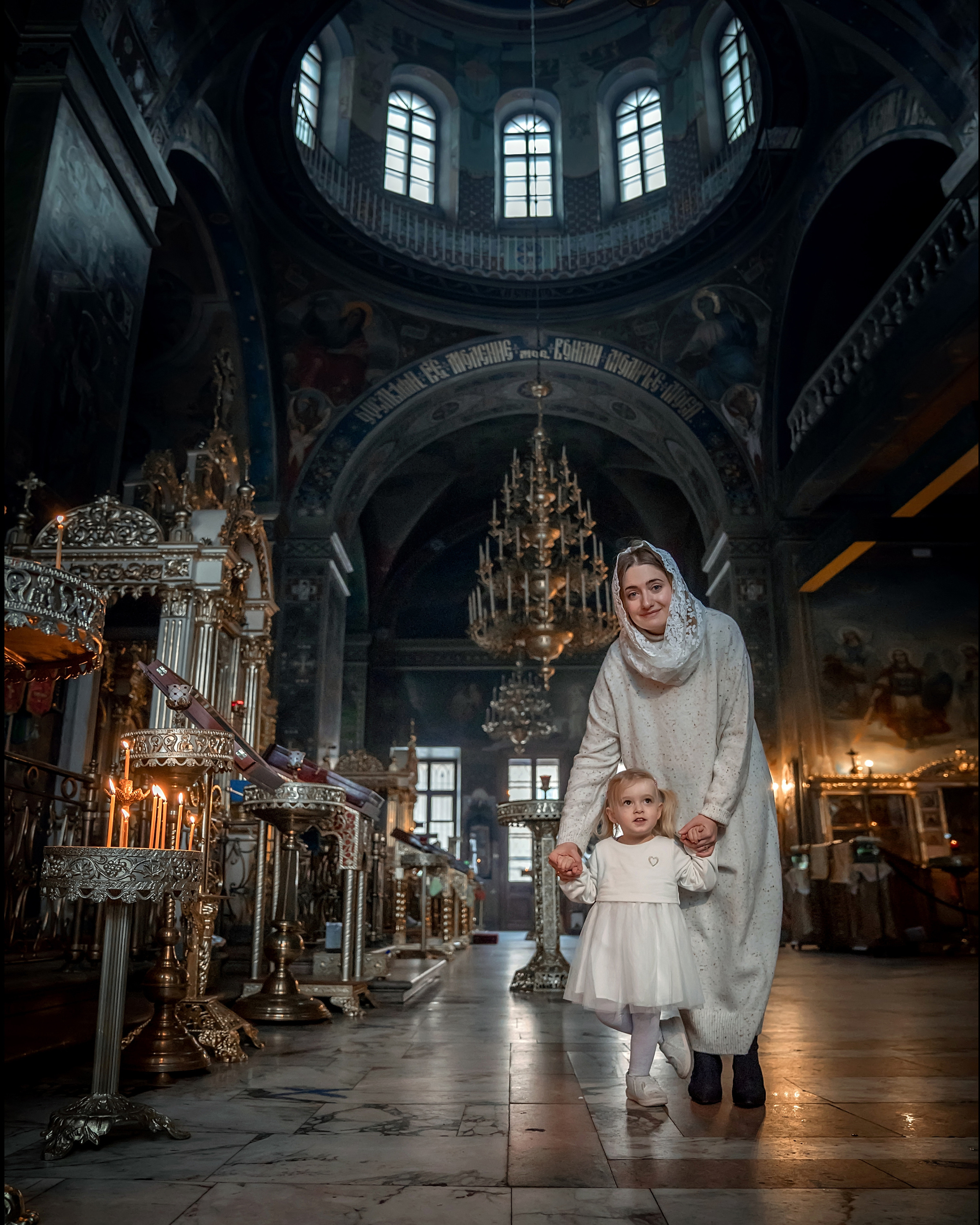 Профессиональная фото и видеосъёмка таинств крещения и венчания, профессиональный фотограф на  крещение венчание, крестины ребенка, Крещение в Храме Воскресение Словущего в Даниловской слободе