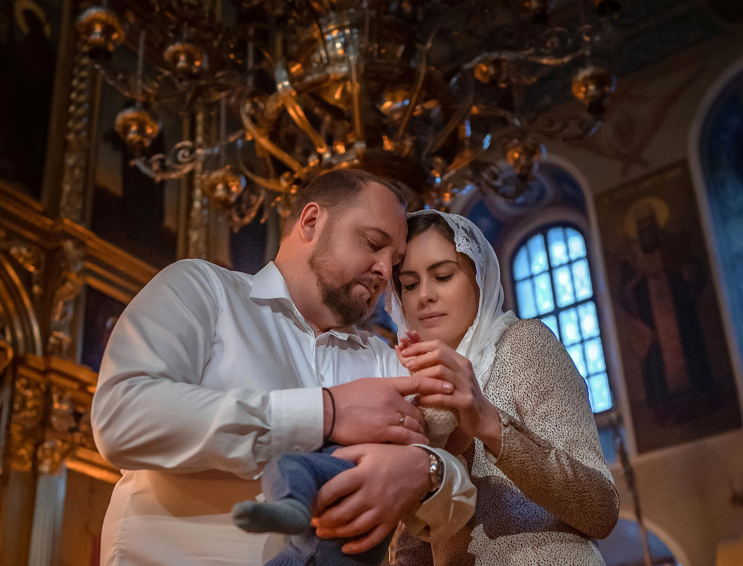 Профессиональная фото и видеосъёмка таинств крещения и венчания, профессиональный фотограф на  крещение венчание Москва, крещение в Хамовниках, Храм Николая Чудотворца 