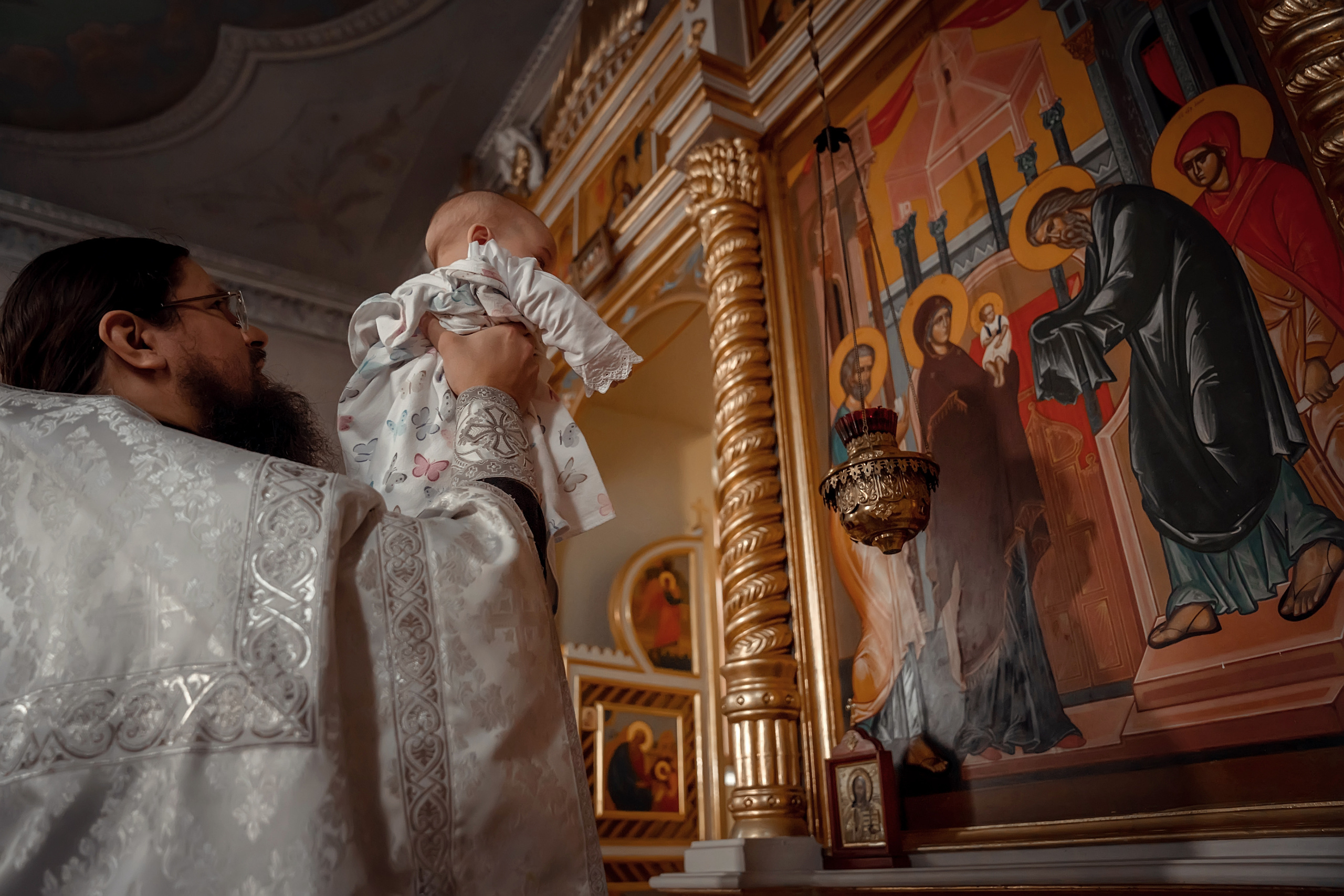 Профессиональная фото и видеосъёмка таинств крещения и венчания, профессиональный фотограф на  крещение венчание Москва