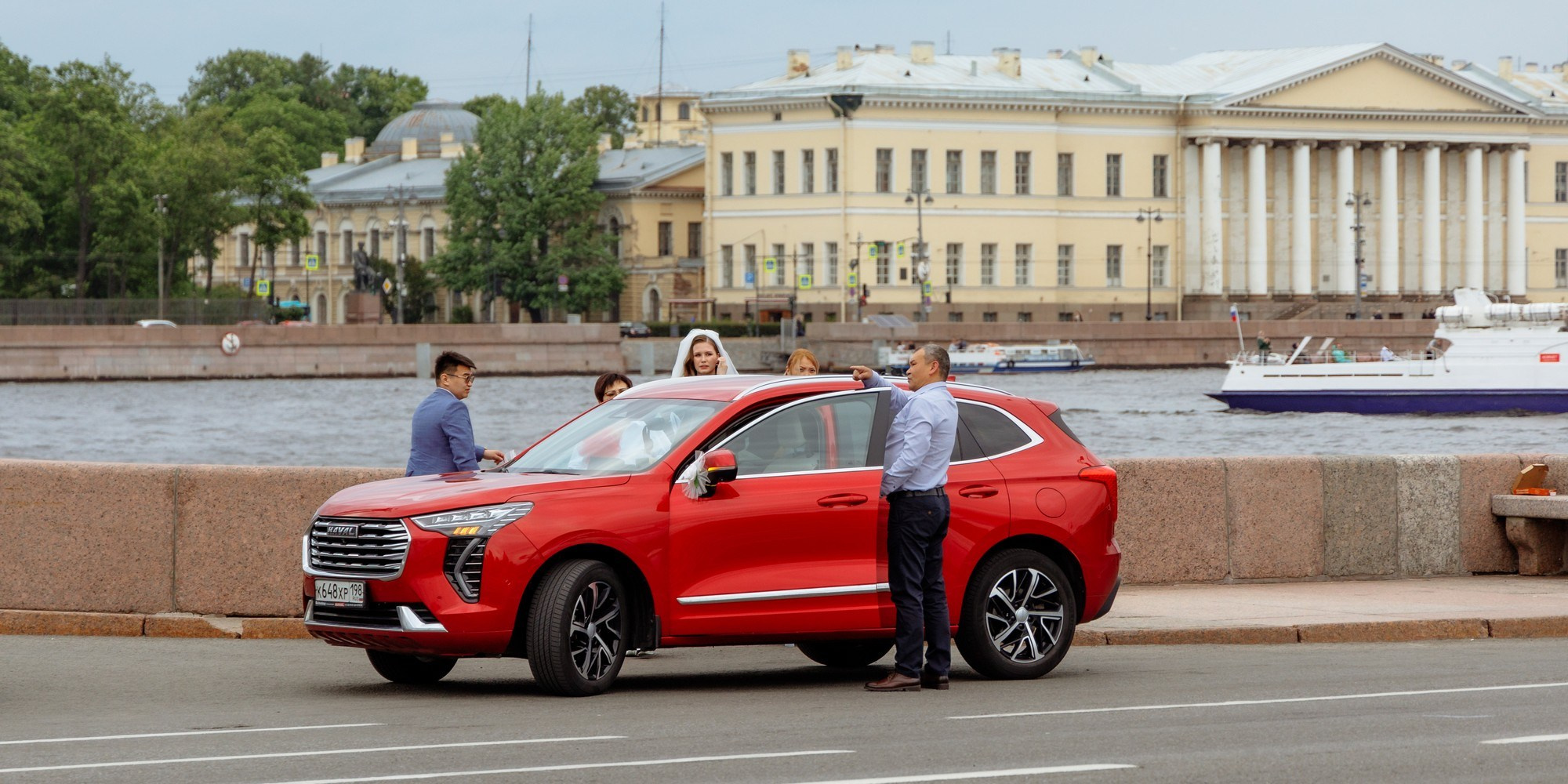 Чингис и Александра регистрация и небольшая прогулка. Свадебный и семейный фотограф в г. Волхов Алексей Кочерыжкин