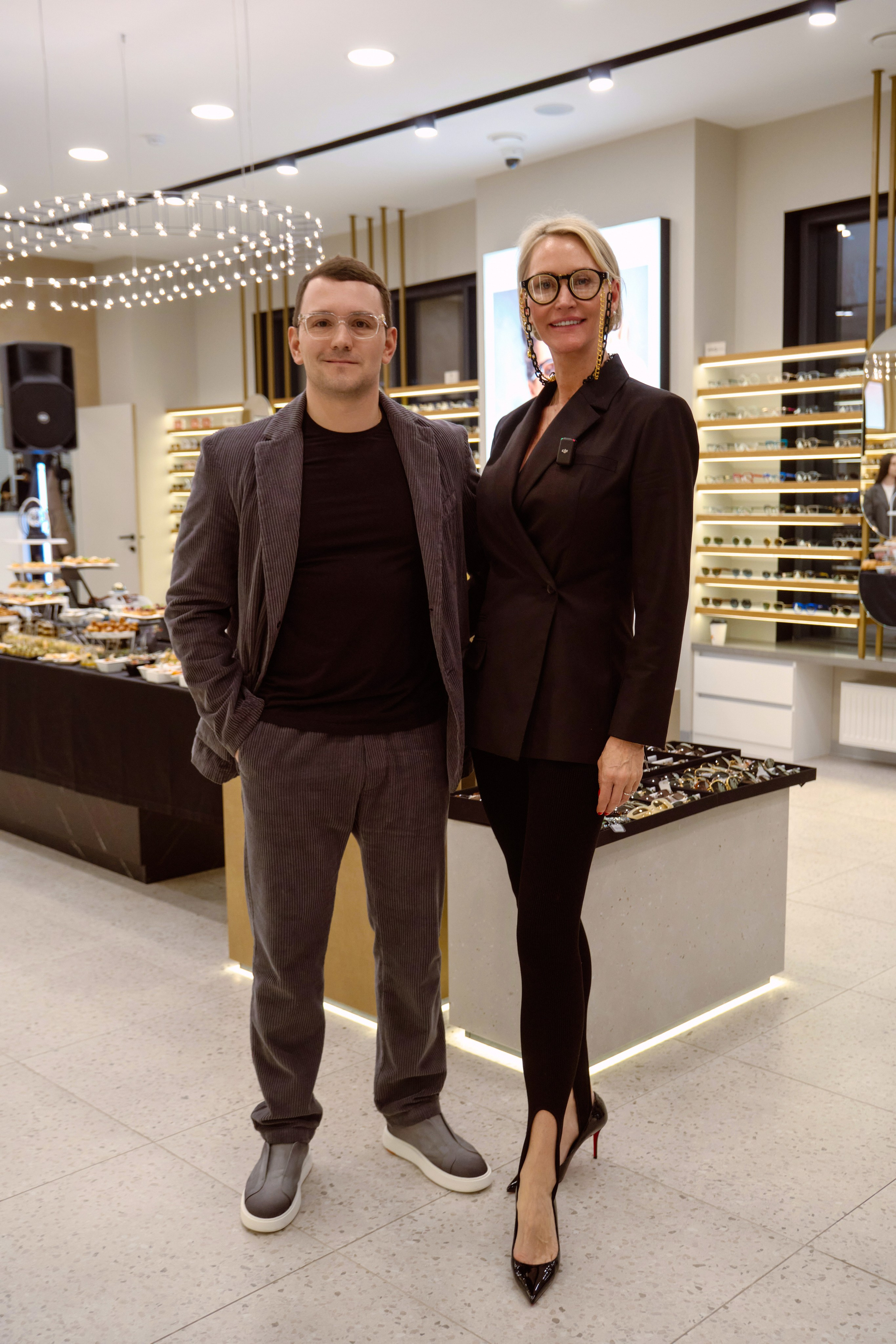 ОПТИК ЦЕНТ. Свадебный фотограф в Екатеринбурге Соседков Евгений