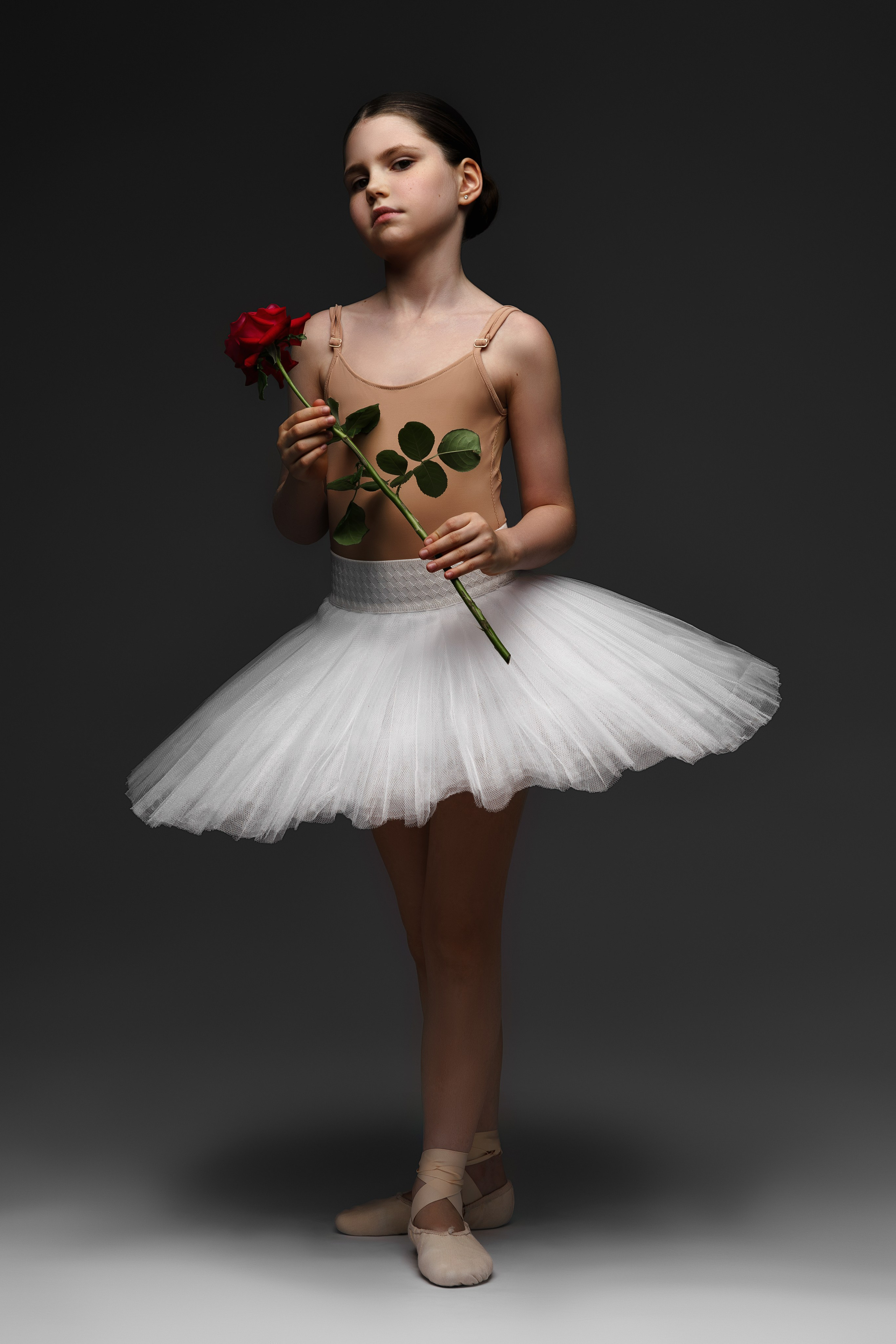 Портретная фотосессия в стиле «Минимализм»: балет и спорт. Виктория Беник