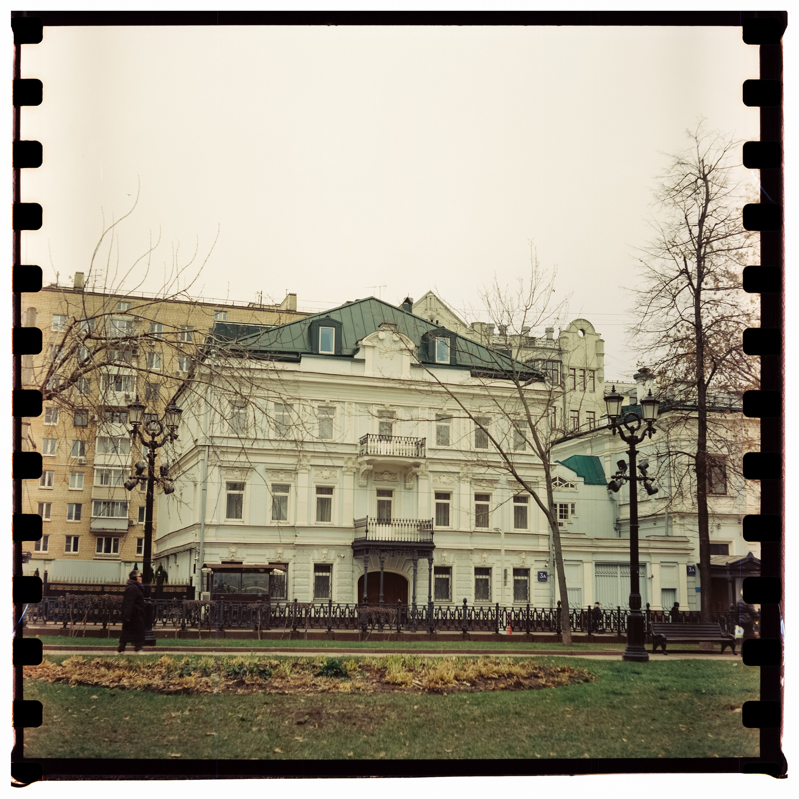 Чистые пруды, Покровка, Потаповский переулок / Minolta Autocord (2) / Perspekriva Vision 3