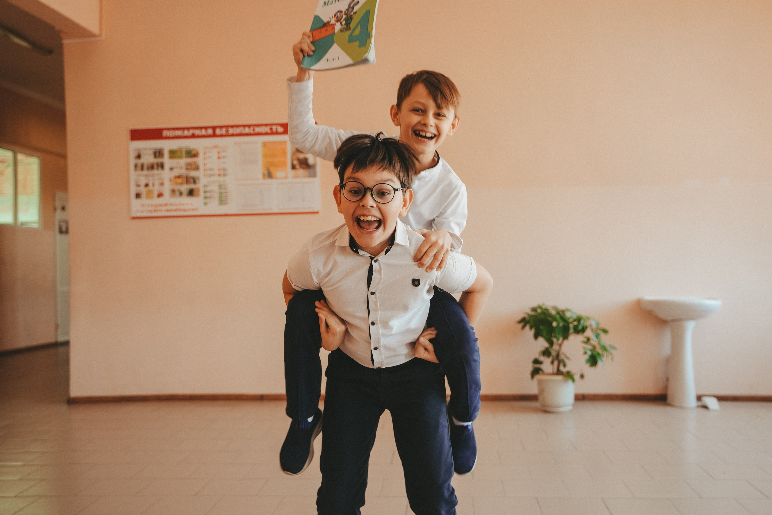 ВЫПУСКНЫЕ АЛЬБОМЫ ШКОЛА. Семейный фотограф в Волгодонске Анастасия Шипилова