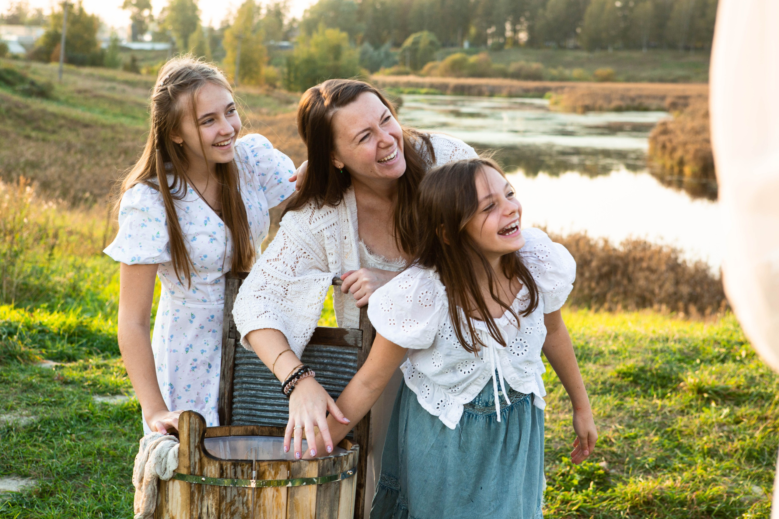 Семейная фотосессия на берегу реки Ижора (город КОЛПИНО). Семейный и детский фотограф в СПБ, Пушкин, Колпино, Славянка, Тосно