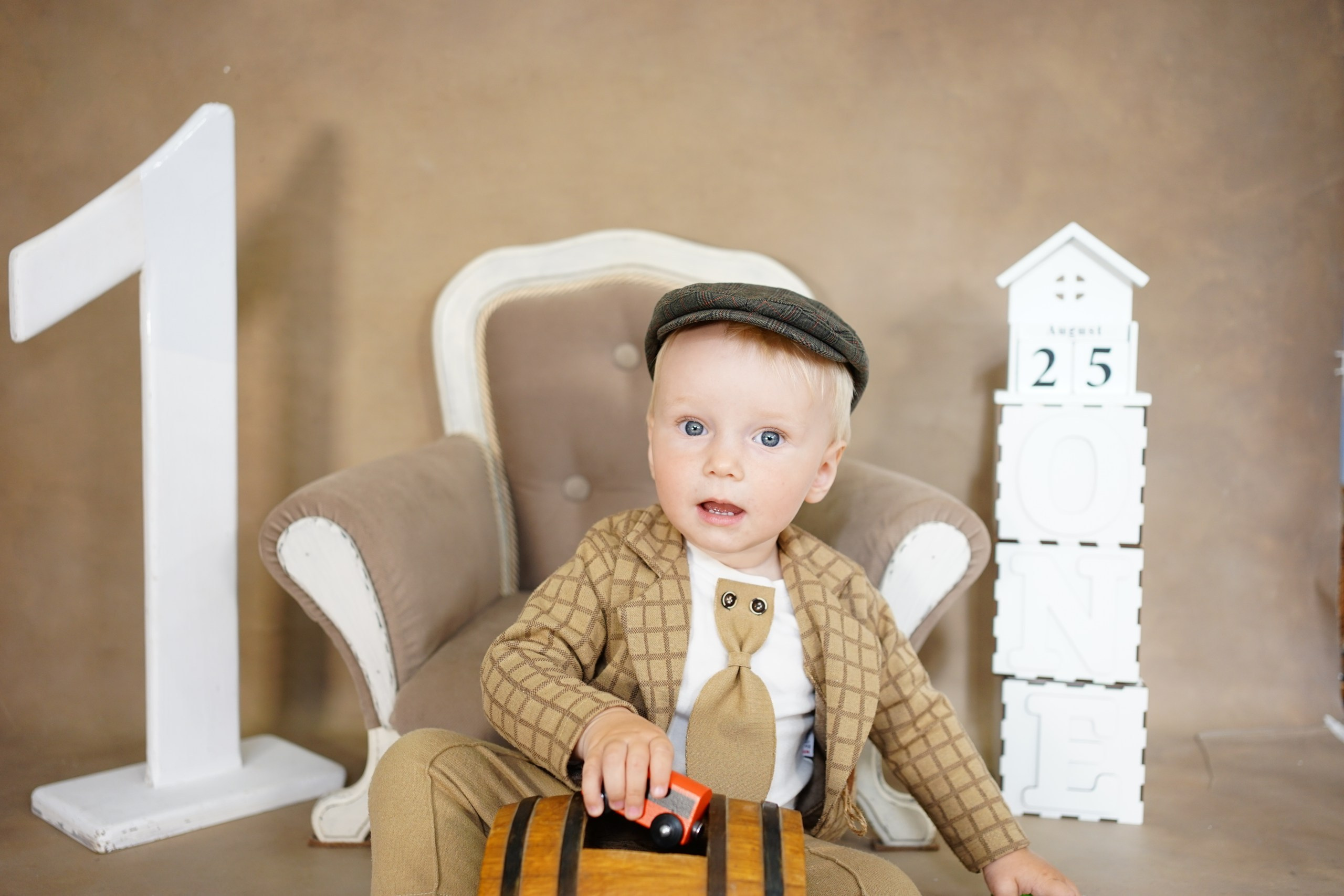 Фотосессия на Годик для Мальчиков. Детская Фотостудия ГОДОВАСИКИ в Санкт-Петербурге фотосесия на годик