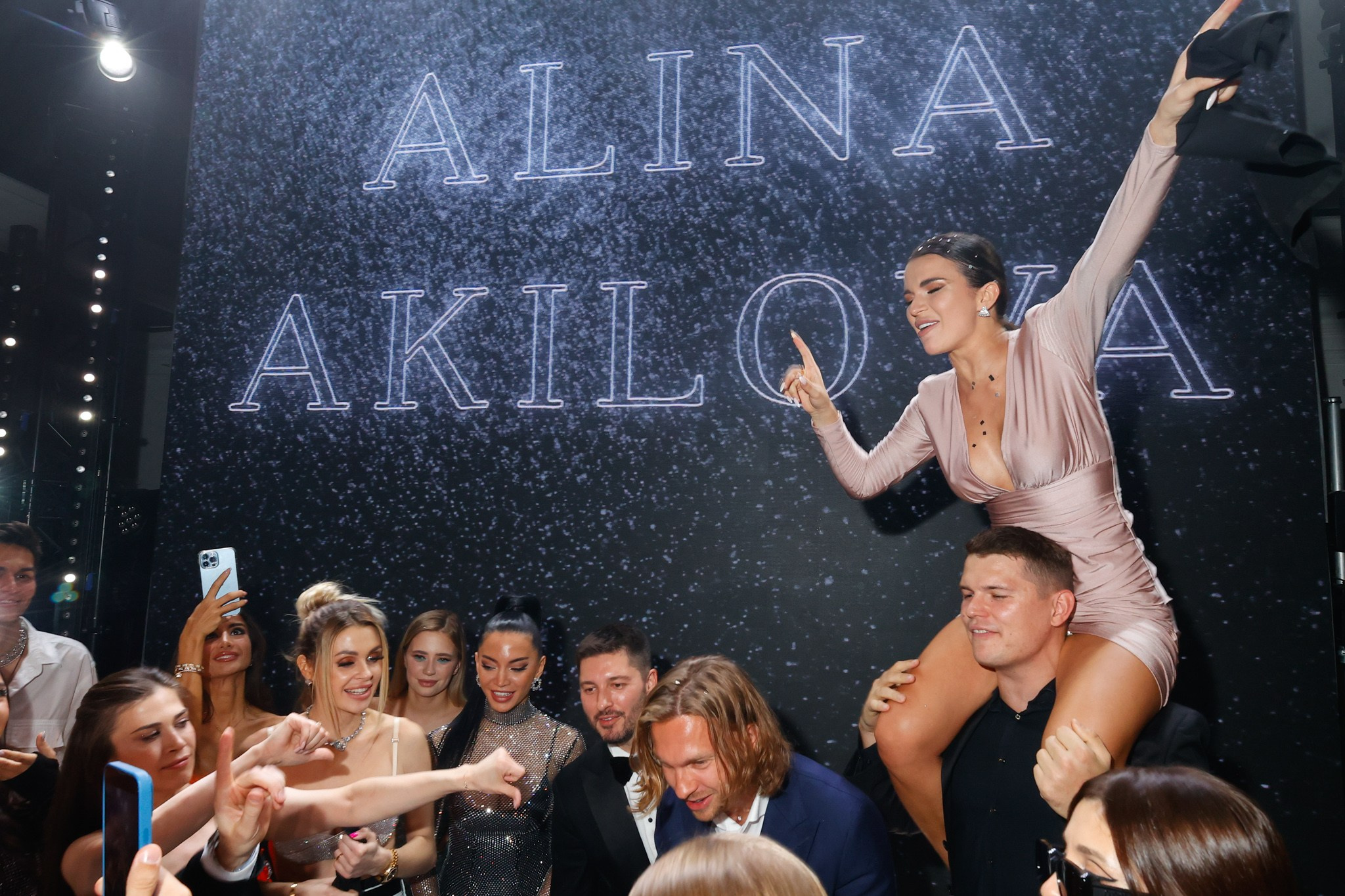 АЛИНА АКИЛОВА. Nikolskayasecular