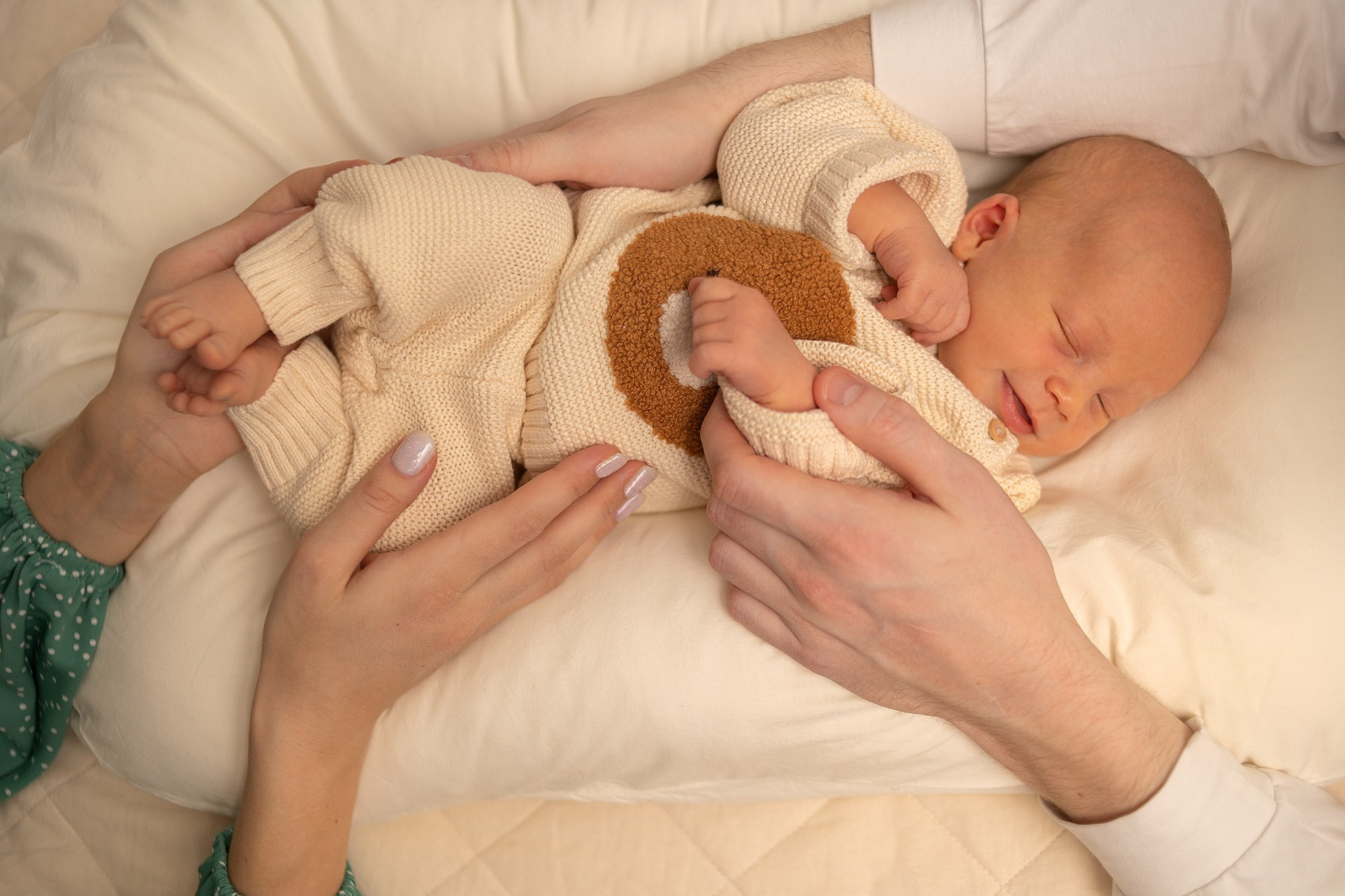 Фотосессия новорожденного у вас дома