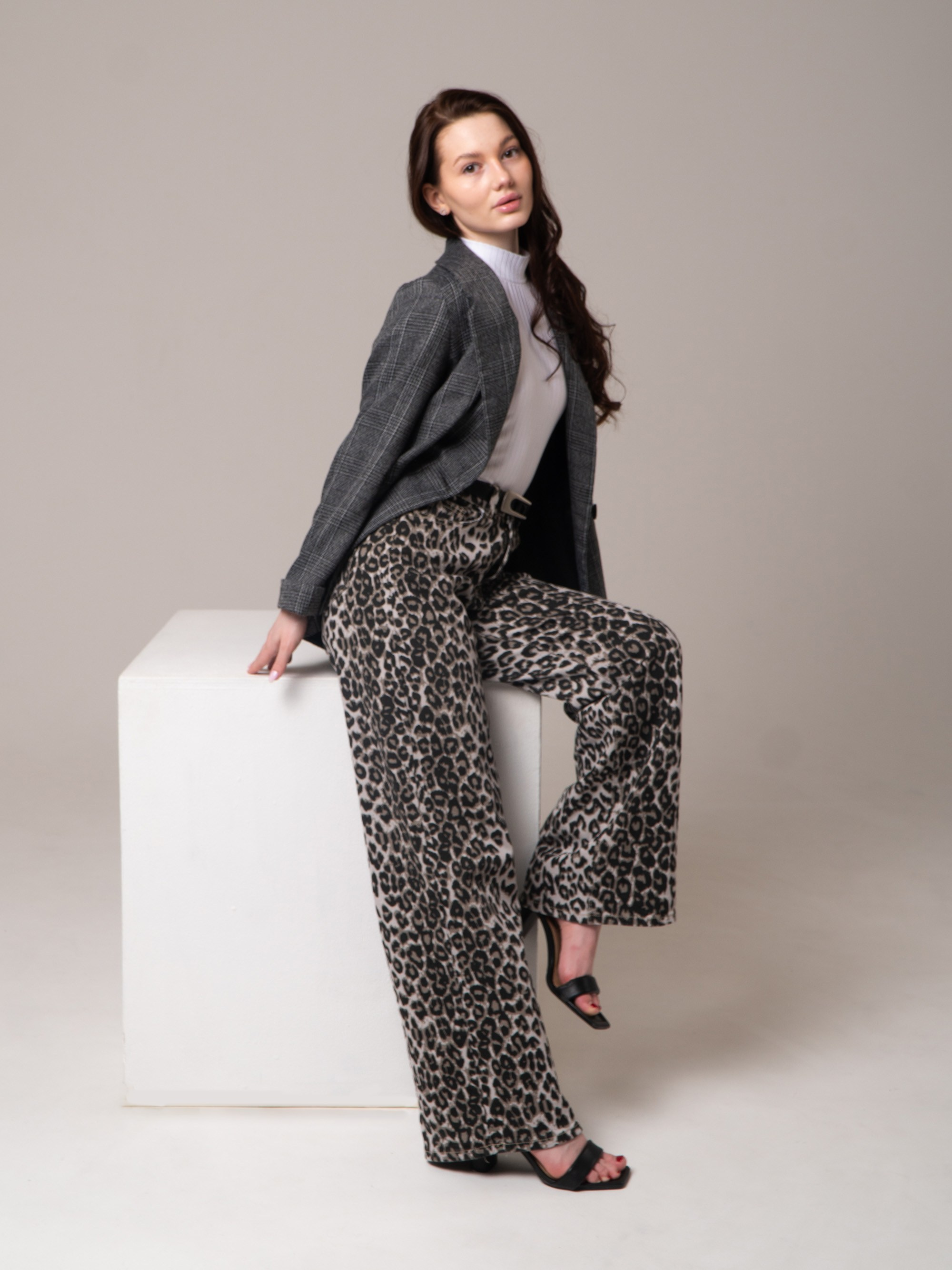 Модельная съемка. Фото для Маркетплейсов