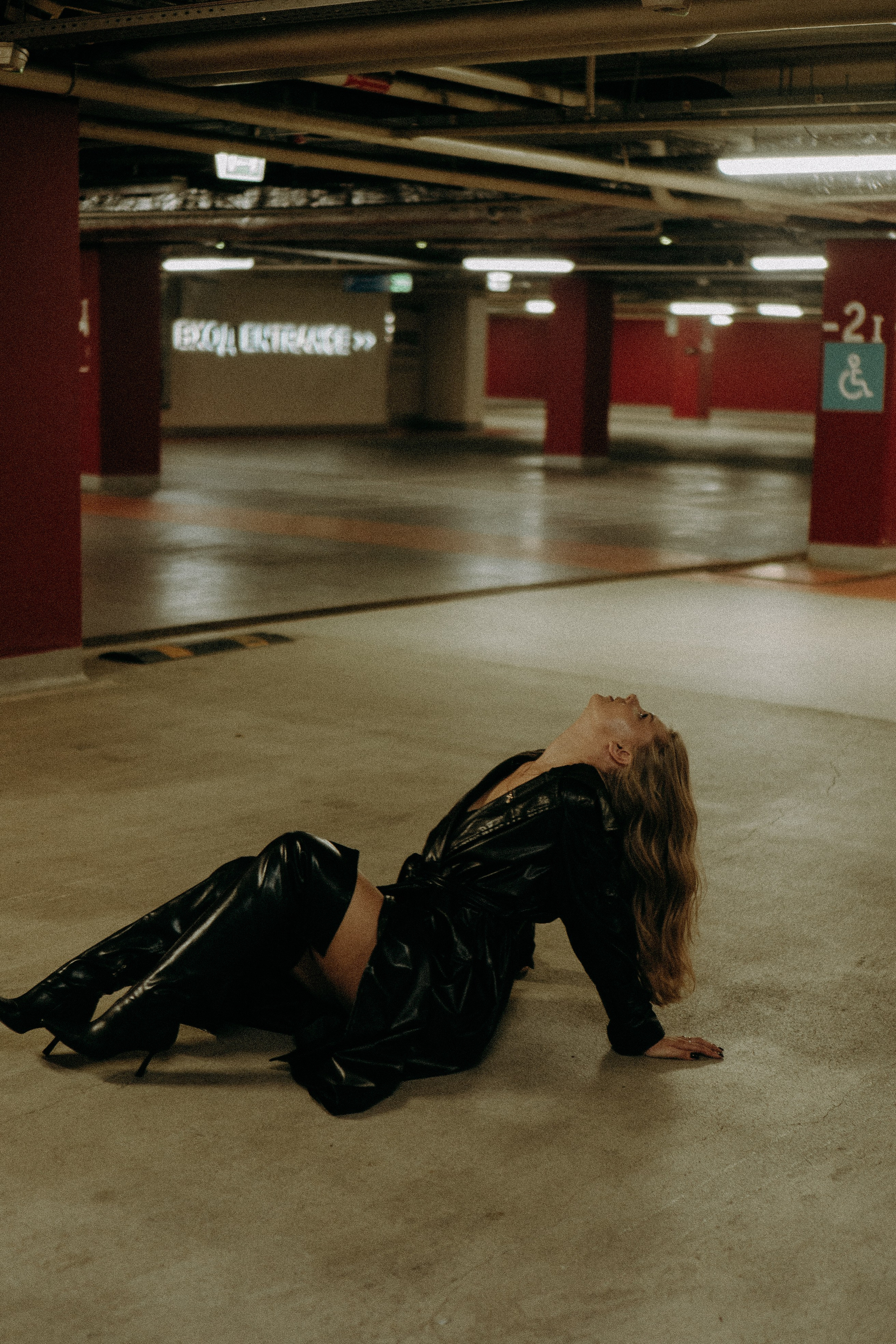 НА ПАРКОВКЕ. Профессиональный фотограф, Санкт-Петербург — Виктория Богомолова