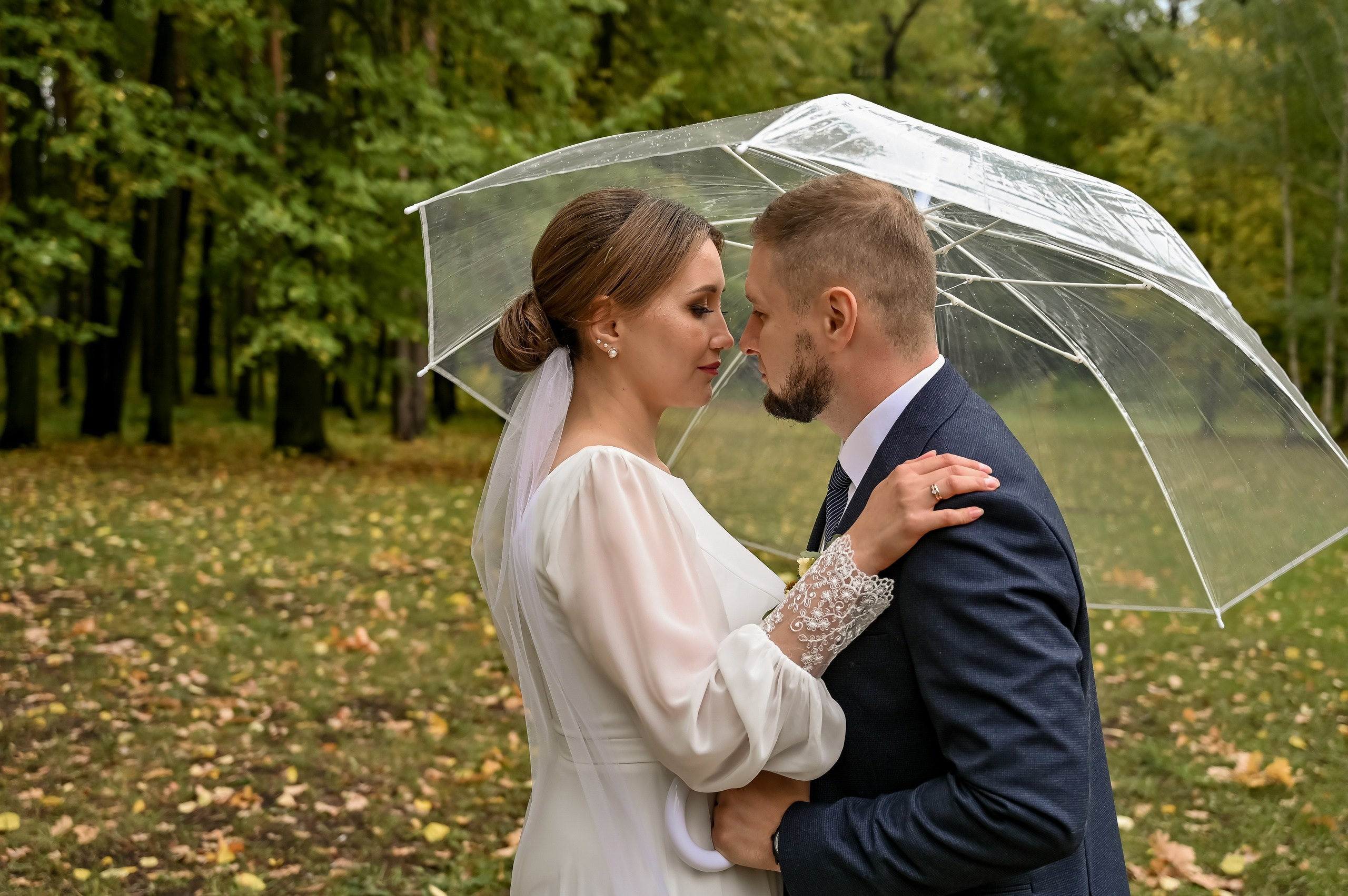 Осень. Прогулка под зонтиком. Семейный и свадебный фотограф в г. Уфа Динара