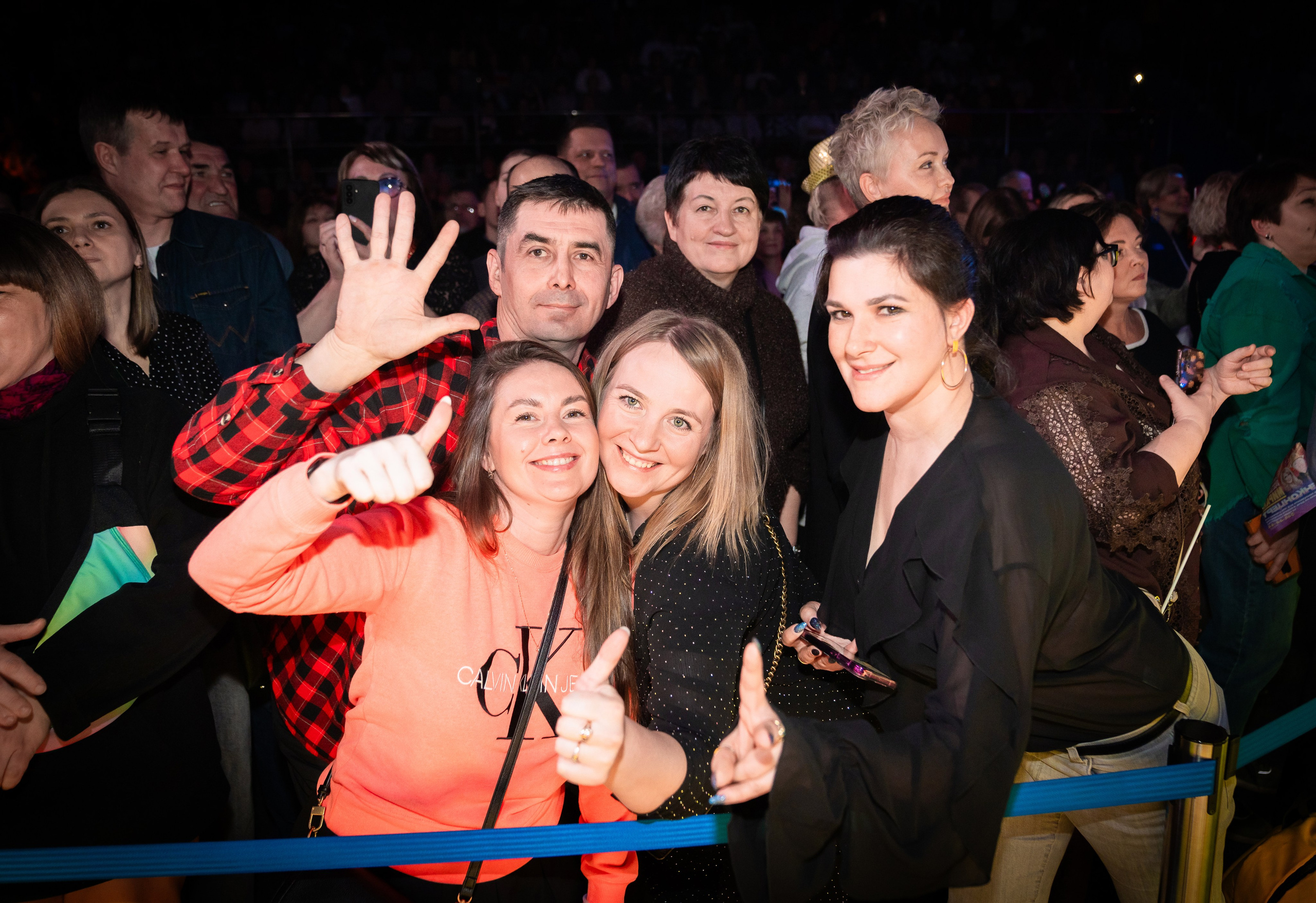 КСК Арена-Концерт Светланы Разиной (Мираж), день рождение компании Ленремонт. Репортажный, street и urban фотограф в Санкт-Петербурге Мальцев Евгений