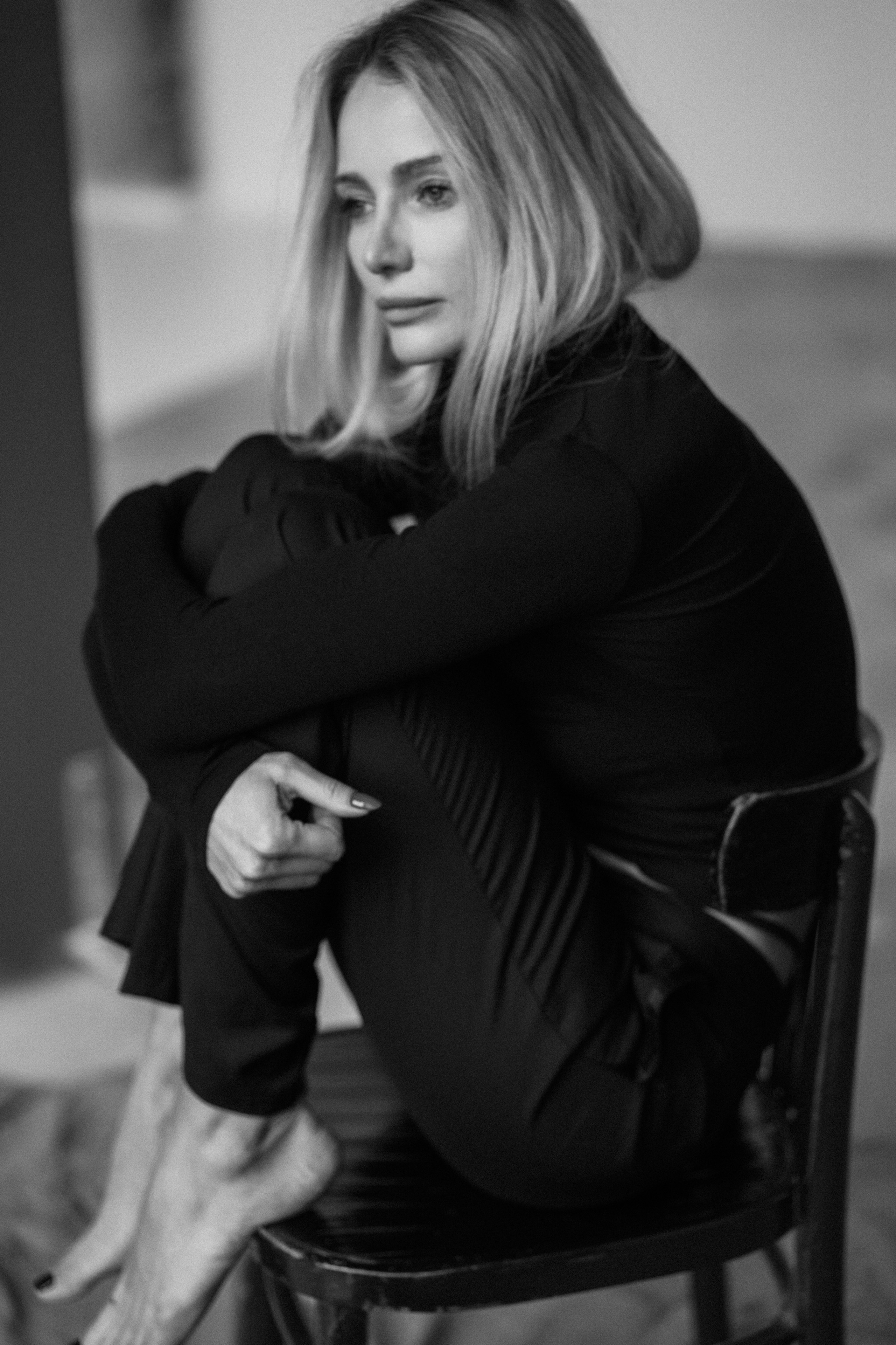 I am Diana, a portrait photographer. I take pictures around the world