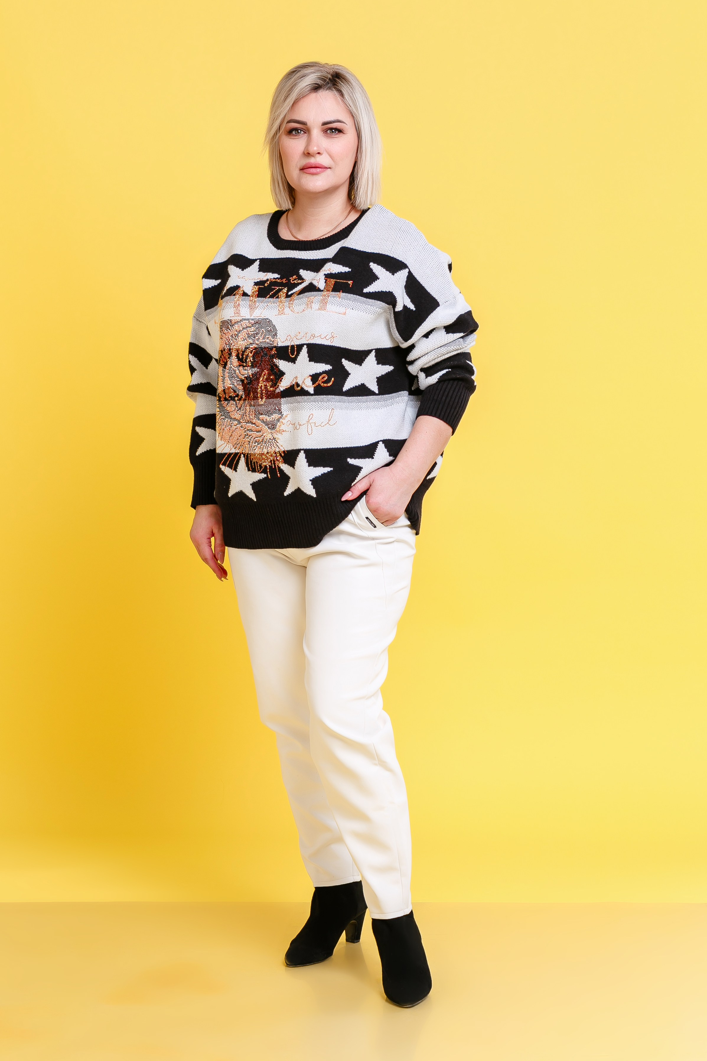 Для каталога\ студия MAIN\ Добролюбова 31 к12а\ зал ДЮНА. Фотограф в  г. Новосибирск