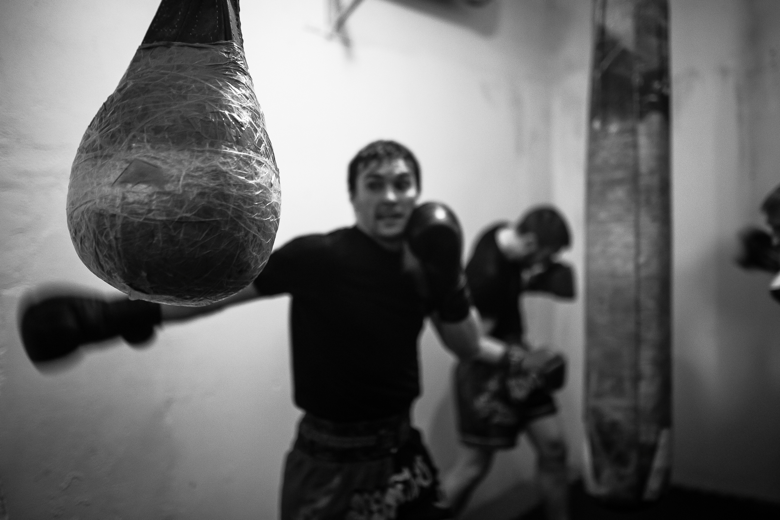 Подвальный спорт. Свадебный фотограф в городе Ярославль Артём Урсу
