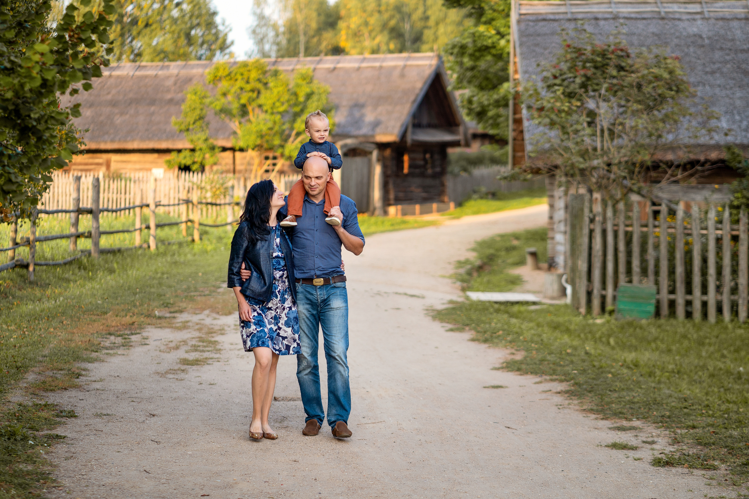 Семейная прогулка в музее Архитектуры и Быта. Семейный и свадебный фотограф Минск, Беларусь Анна Орловская