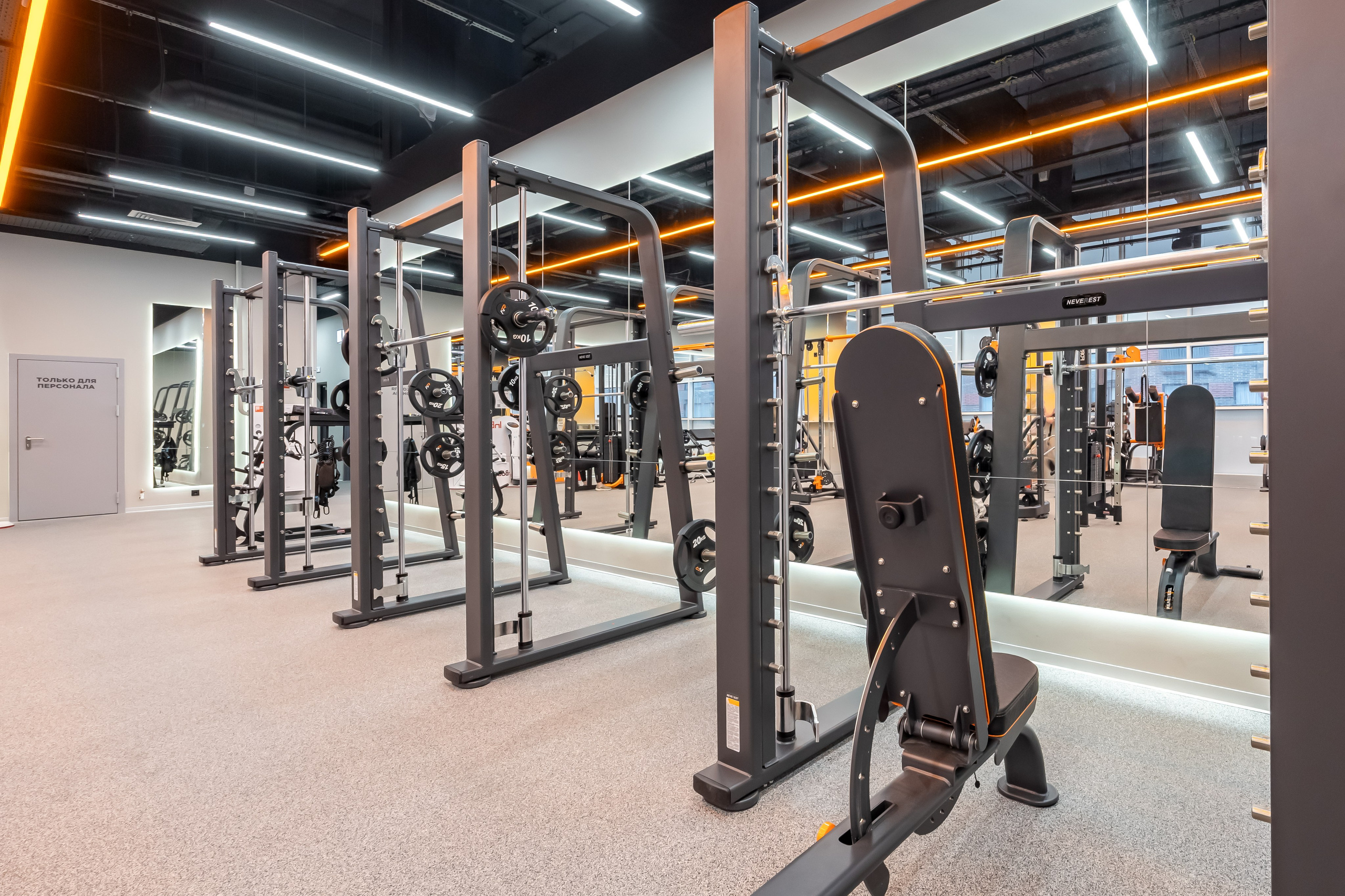 Интерьерная фотосъемка фитнес клуба. Интерьерный фотограф в Москве Сергей Чекмезов