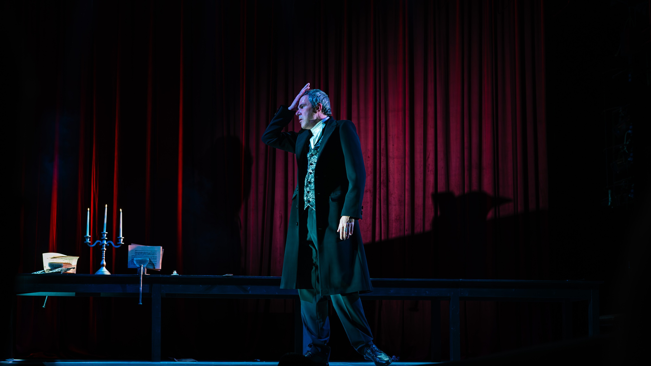 Театр Юного Зрителя «Маленькие трагедии». Фотограф Марк Файзулин