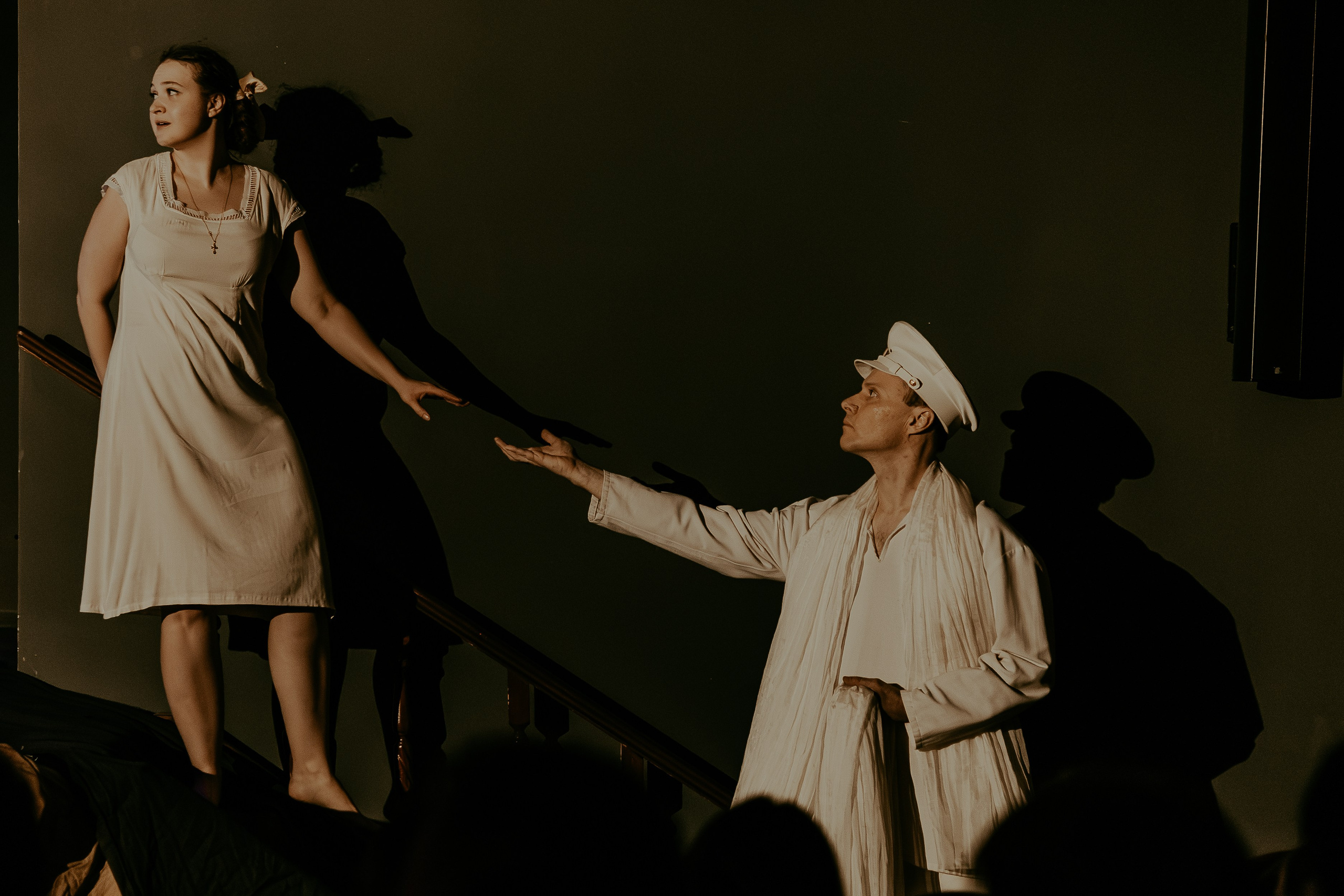 Театр Юного Зрителя " Не покидай меня». Фотограф Марк Файзулин