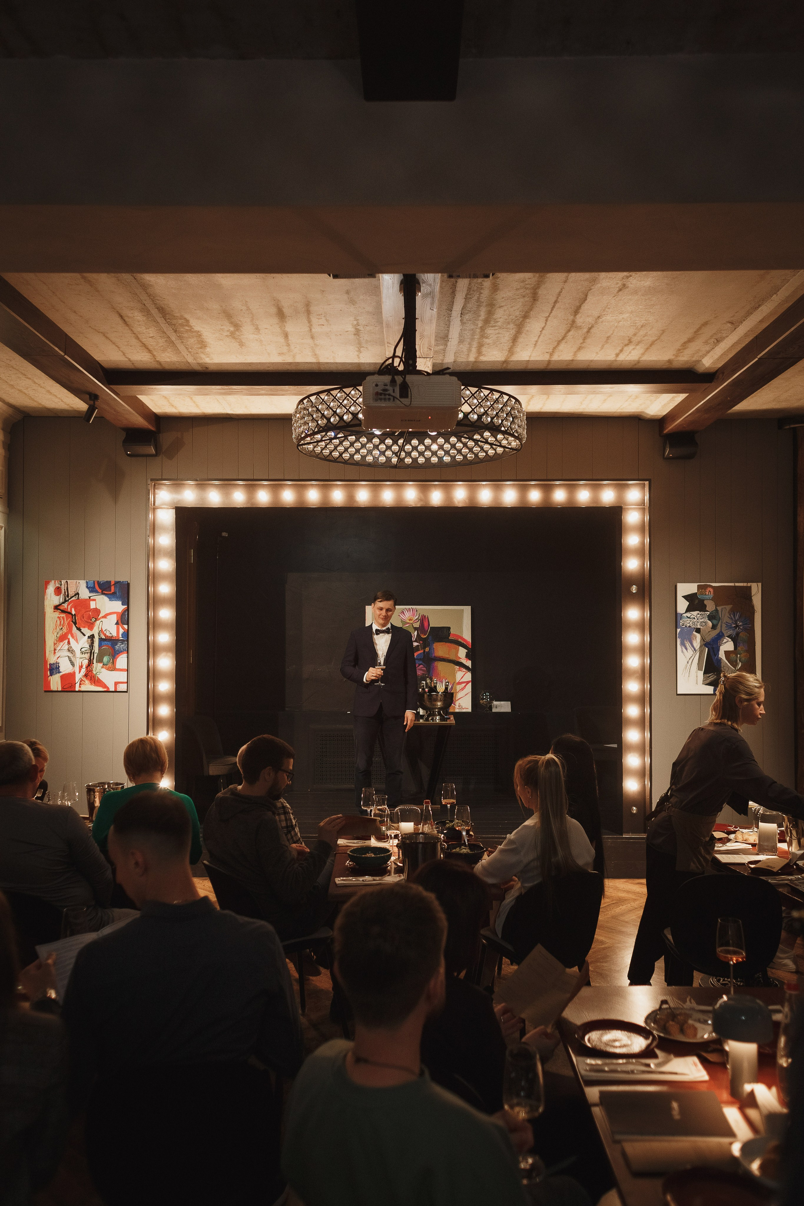 Фото клуба любителей российских вин в ресторане Мадам Ку-Ку, Таганрог. Свадебный и семейный фотограф в Таганроге Бакарюк Антон