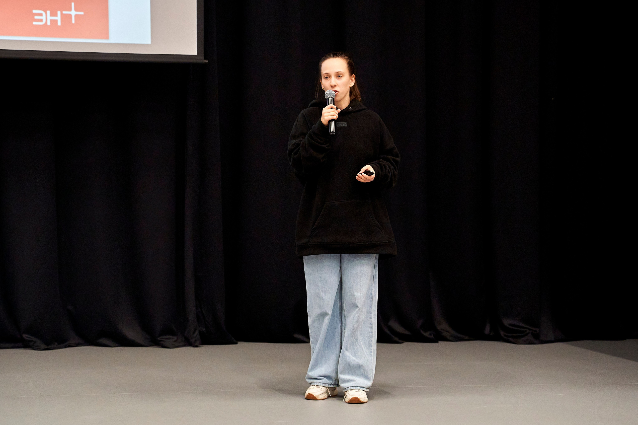 Городская экспедиция «Взрослый взгляд на Нижний» (Эн+ & Точка Урбан). Репортажный фотограф Вилянов Евгений. Нижний Новгород