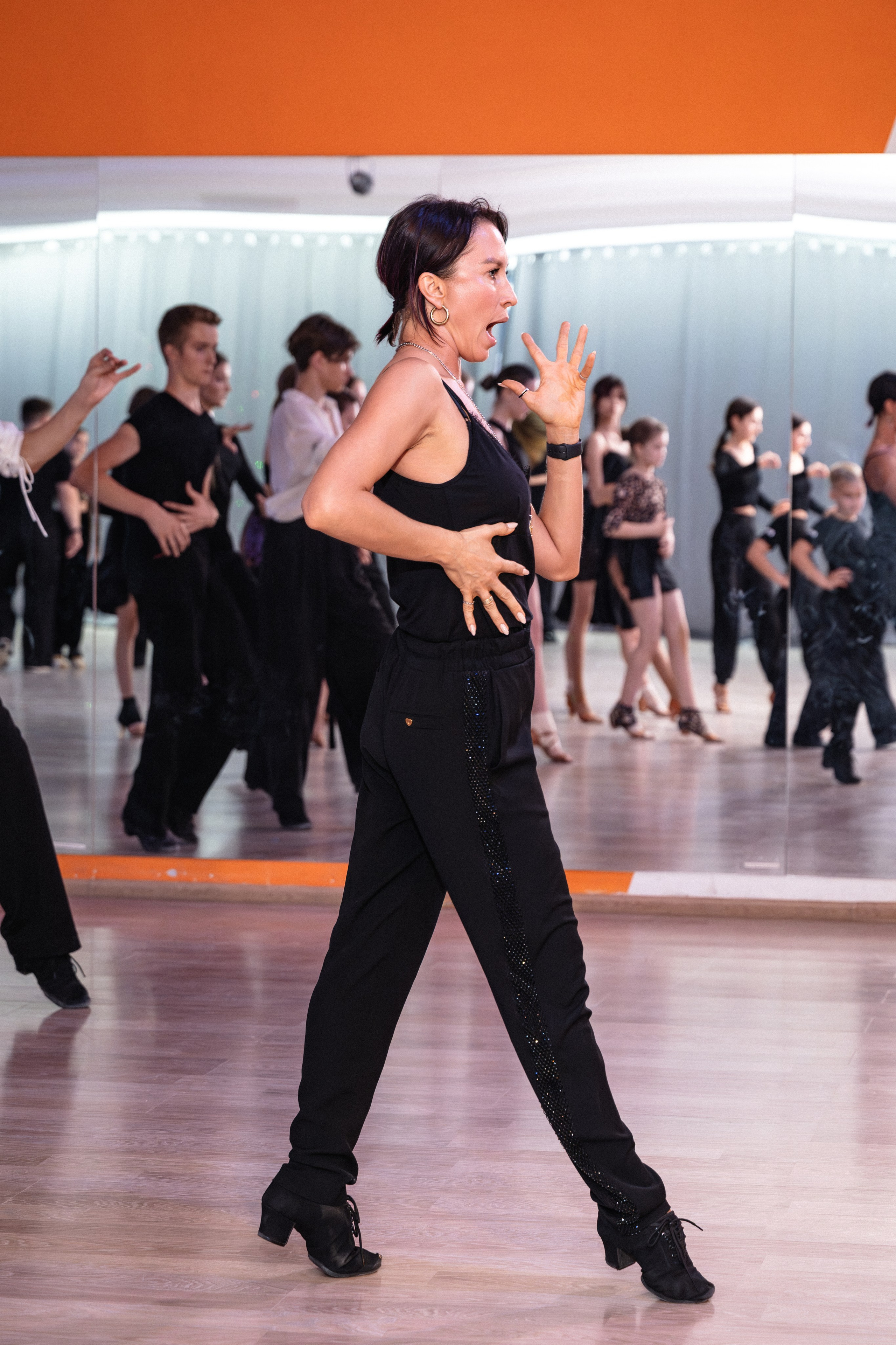 Группа 12-16 лет и взрослые. КонТакт — спортивные бальные танцы в Москве