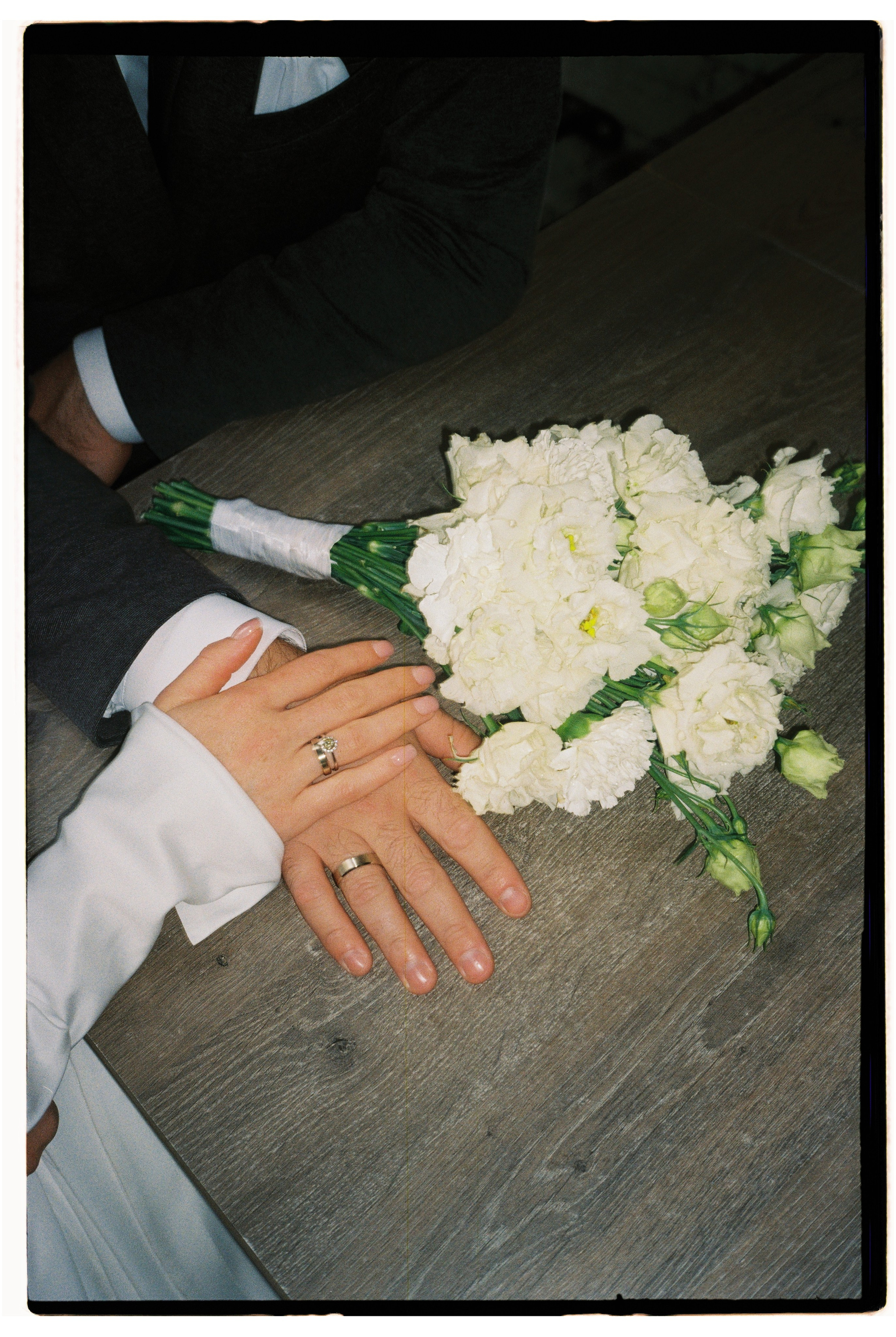 Свадьба в Питере на катере. Сестры Карабаза. Фотографы и ретушеры в Москве и Санкт-Петербурге