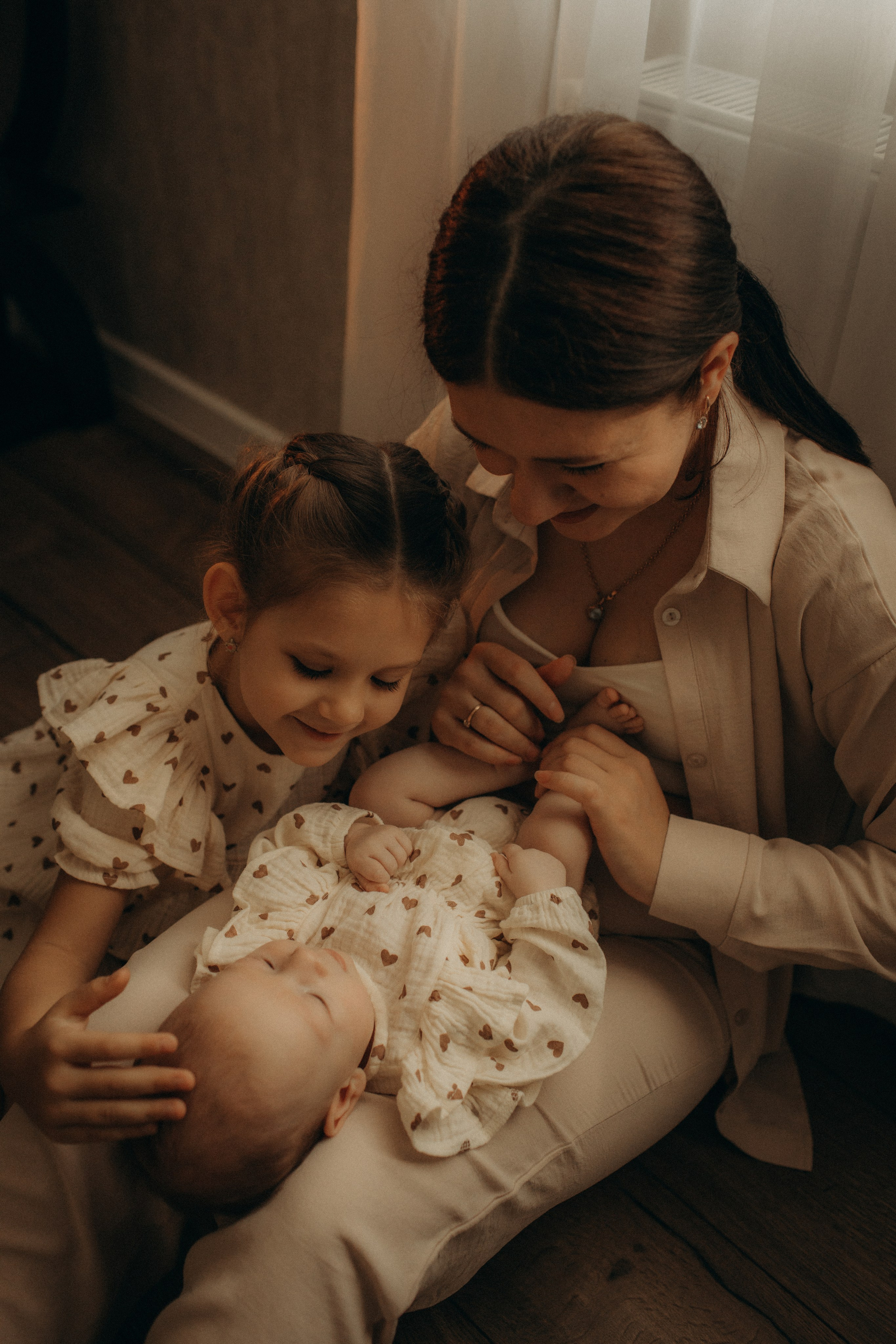 Домашняя съемка Люда, Василиса и Ксюня. Александра Ниценко СЕМЕЙНЫЙ ФОТОГРАФ ИЗ СТАВРОПОЛЯ