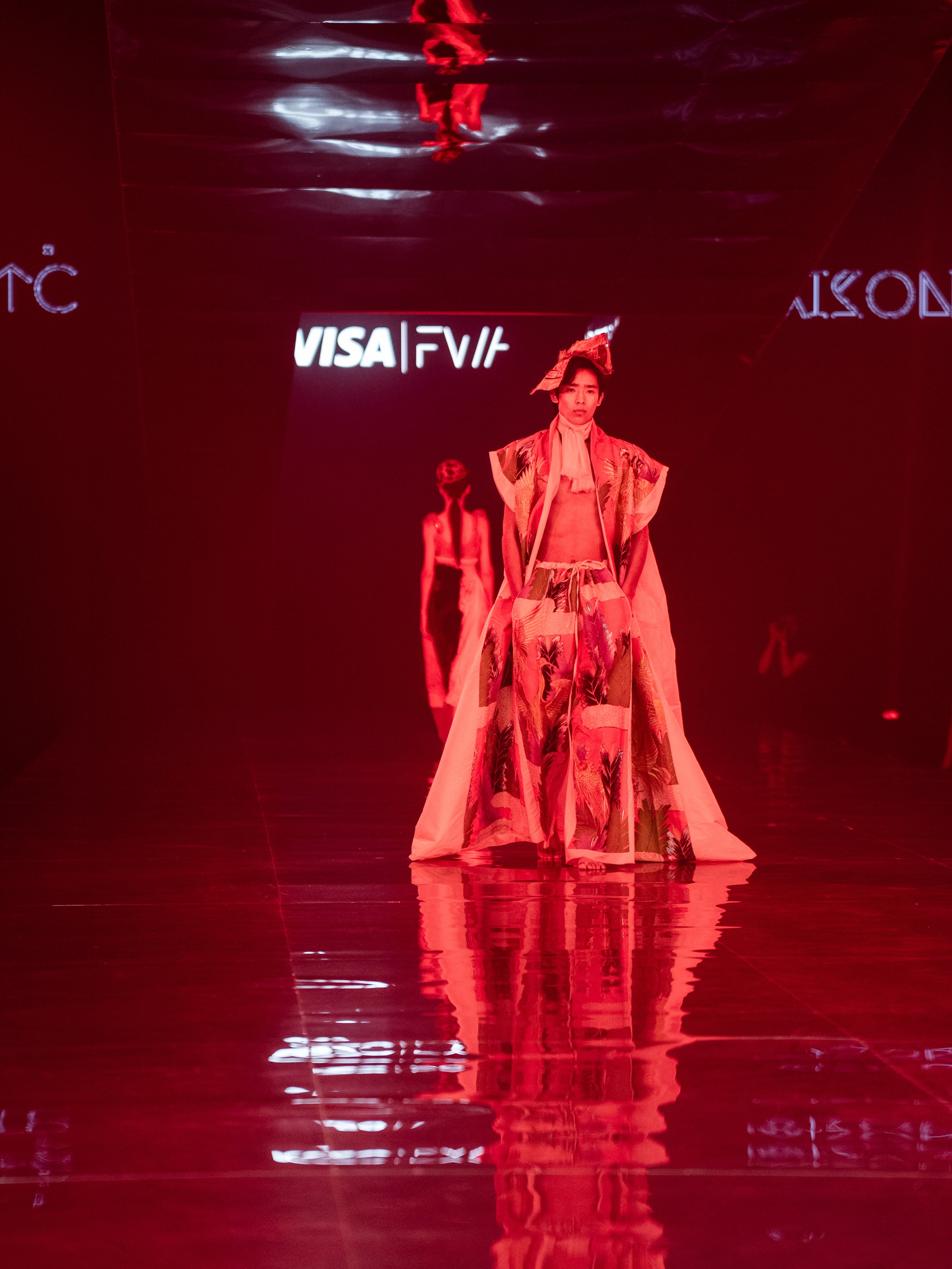 Visa Fashion week Maison Artc. Сайт Алматинского НЮ АРТ, будуар и фэшн фотографа Дениса Карпенко