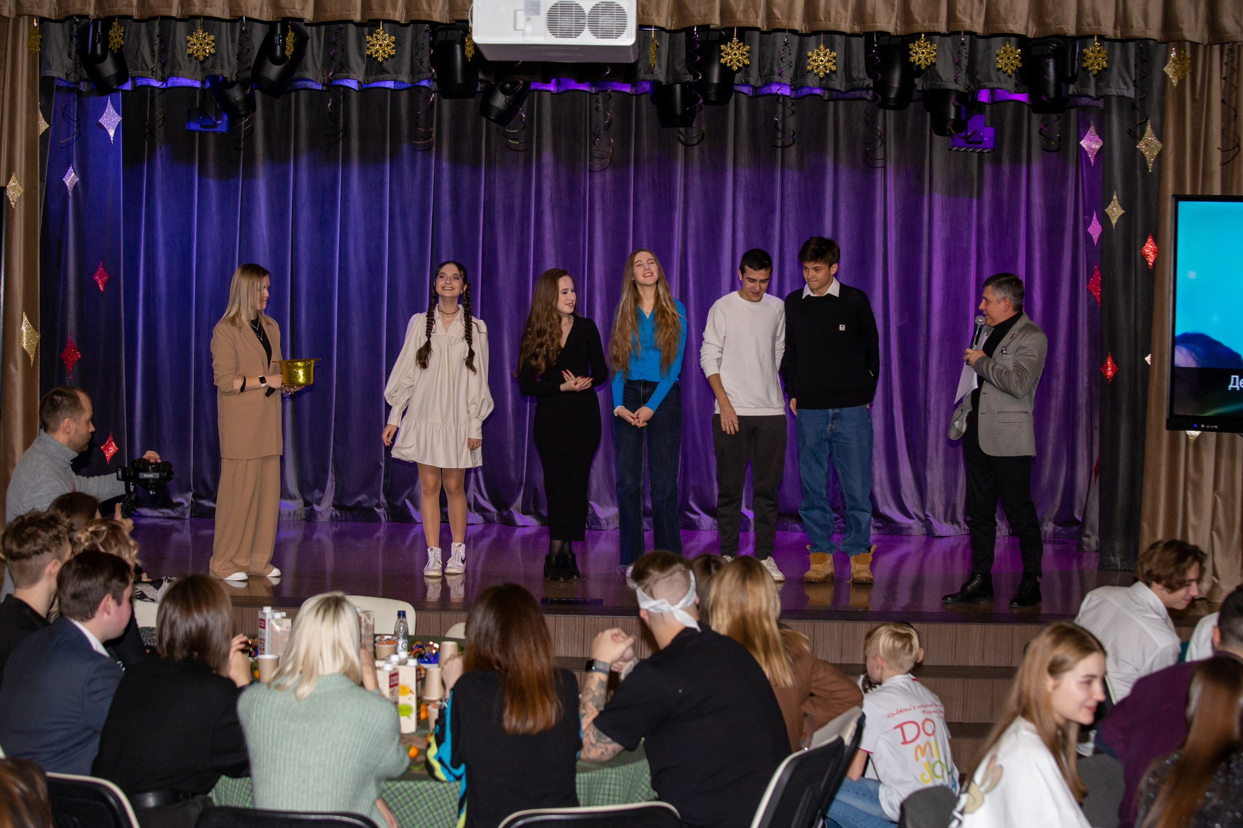 Репортажная съёмка для Домисольки на новый год. «Студия DRONAVT`s» — видеосъёмка и фотография г. Москва