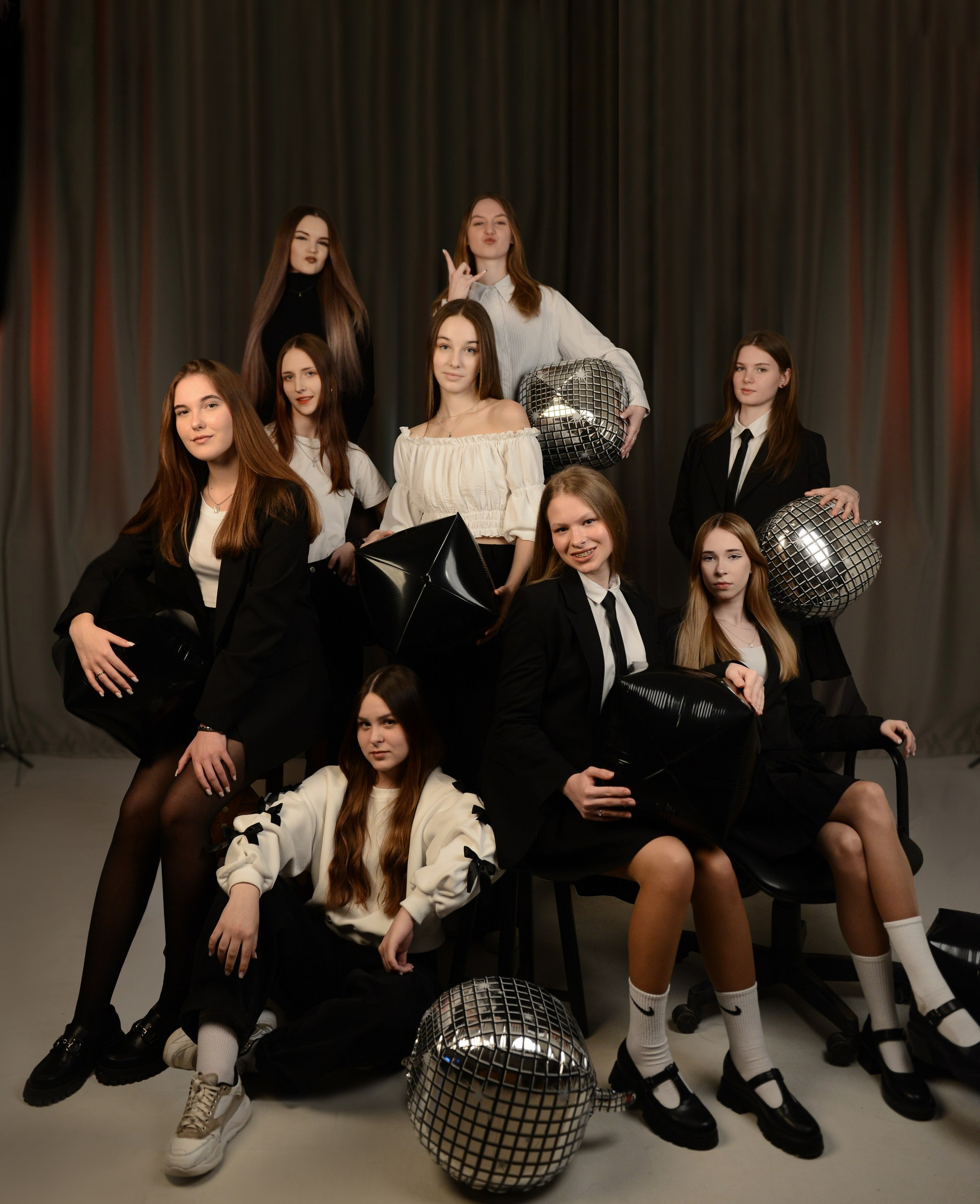 Выпускные альбомы 9-11 класс. Фотограф в Новомичуринске Наталья Малиновская