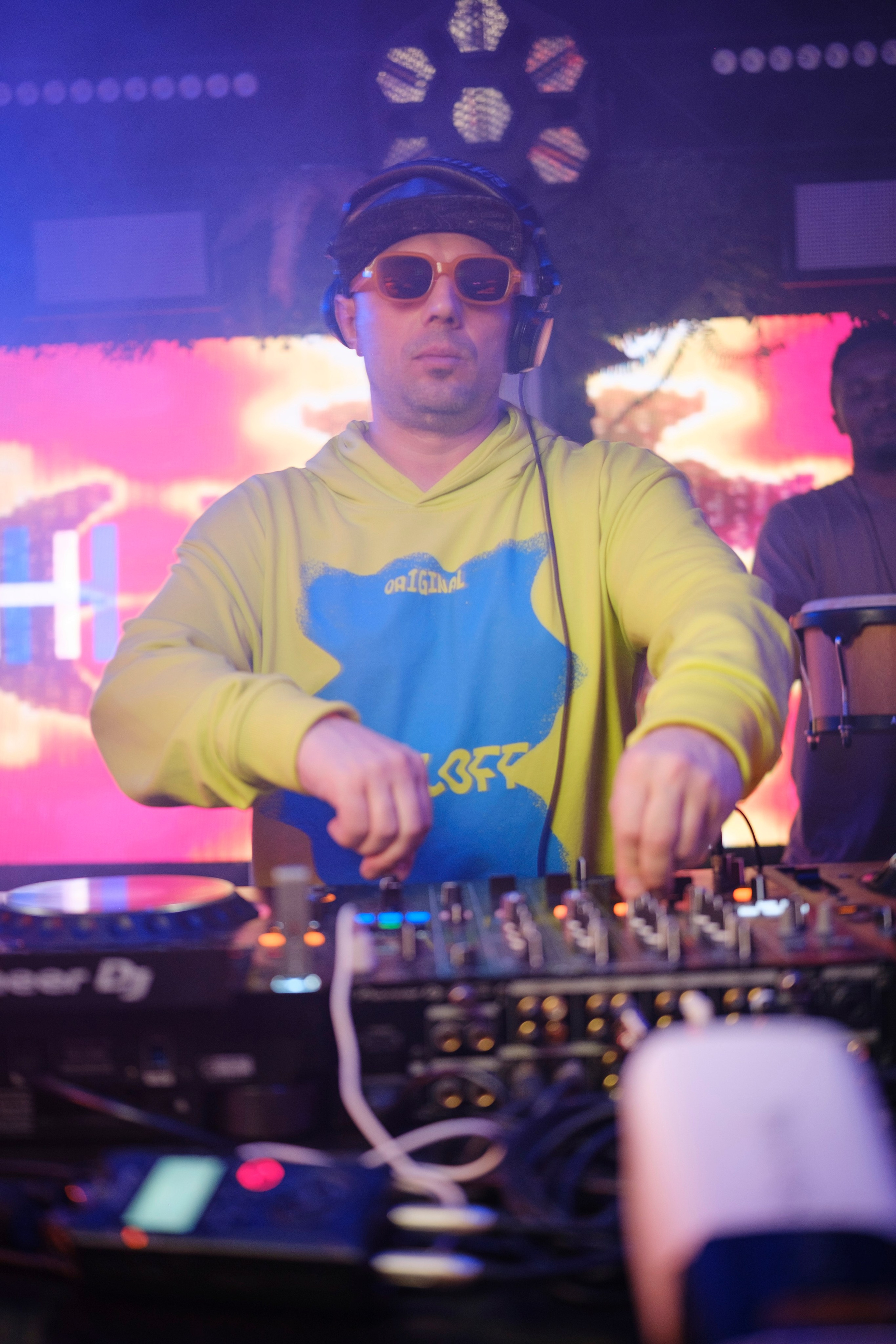 Embargo 2/03. Главная