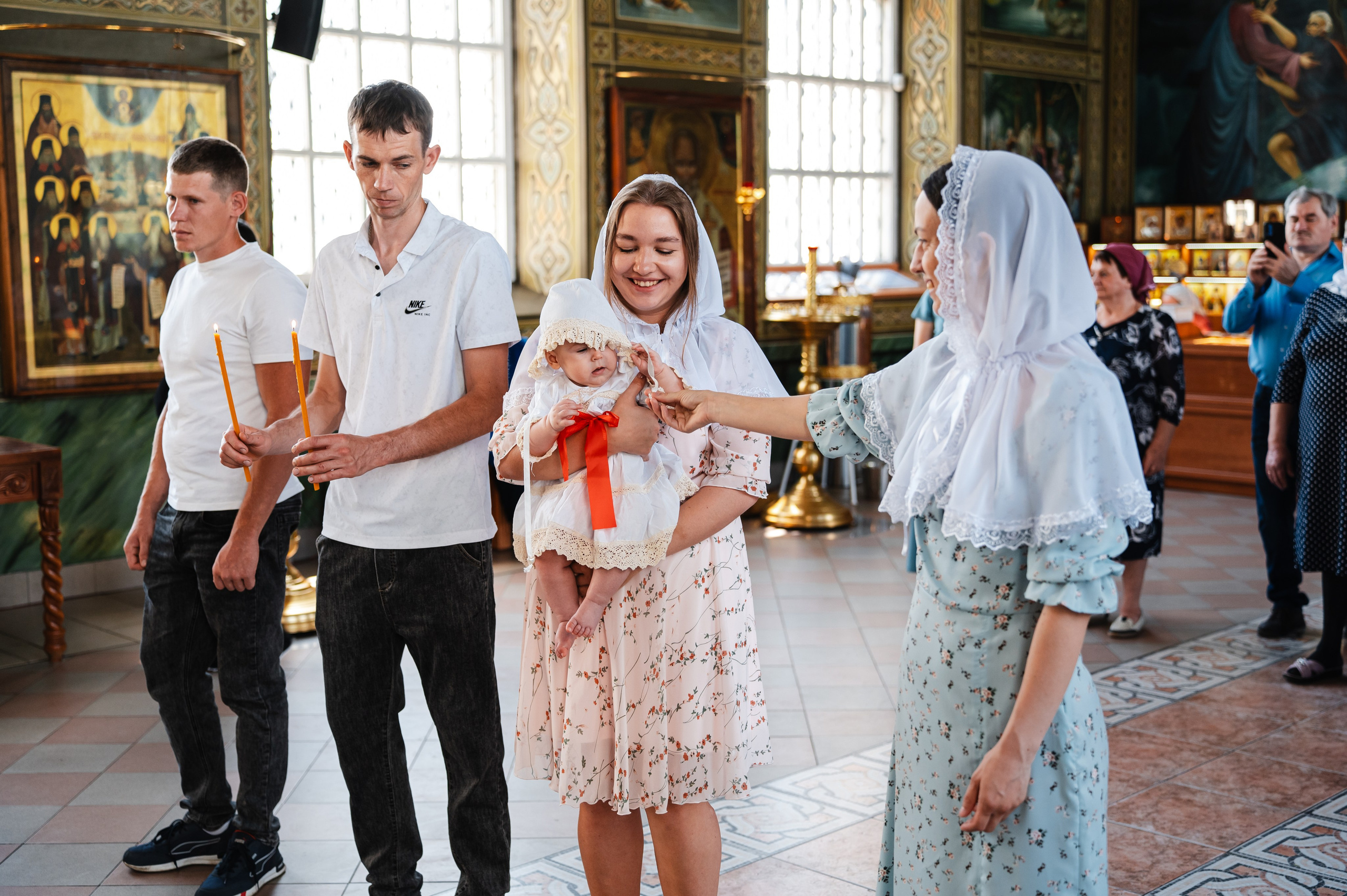 Таинство Крещения Дарьи (Храм Преполовения Пятидесятницы). Фотограф Ярута Оксана / Ростов-на-Дону