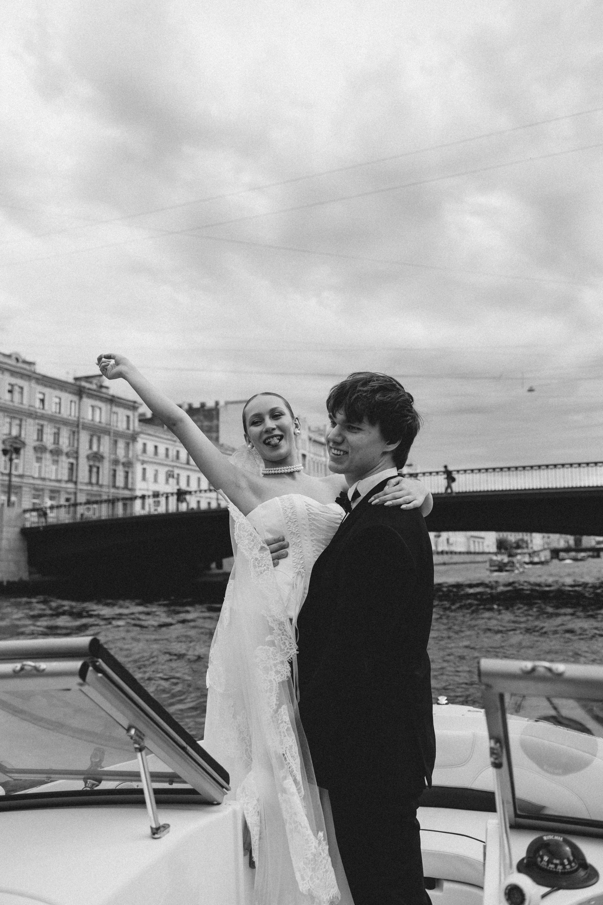 Свадебная прогулка на катере. Семейный и свадебный фотограф в Санкт-Петербурге Екатерина Васильева