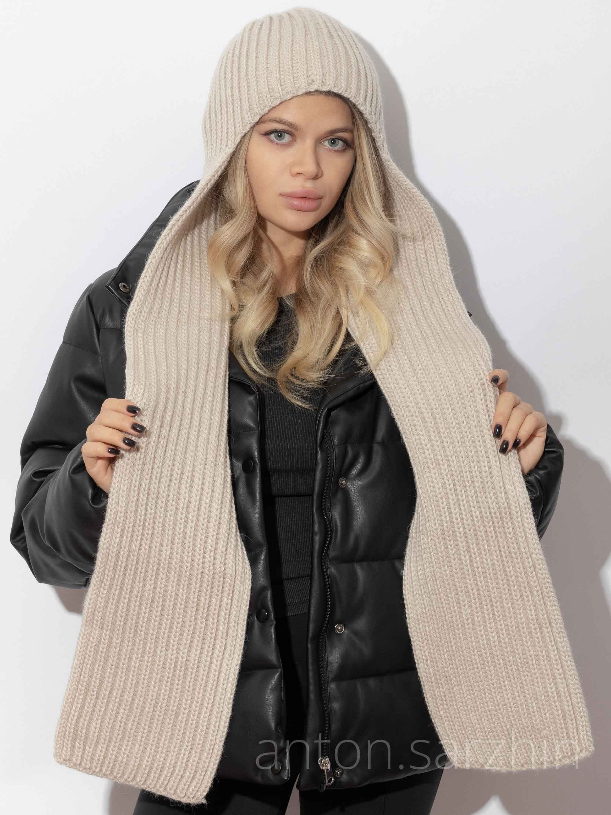 Съемка шапки с ушами на модели