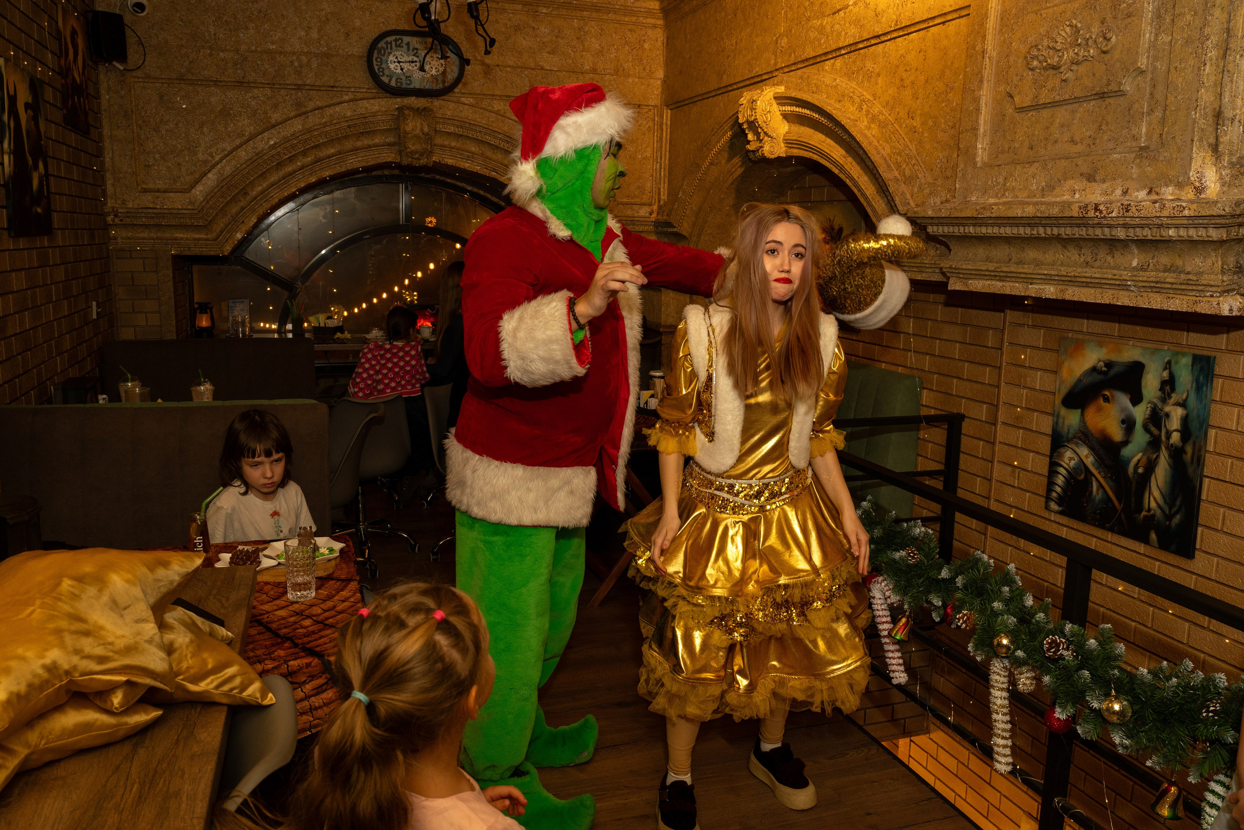 '25 Christmas at KofeBara. Stan Sidel’s Art