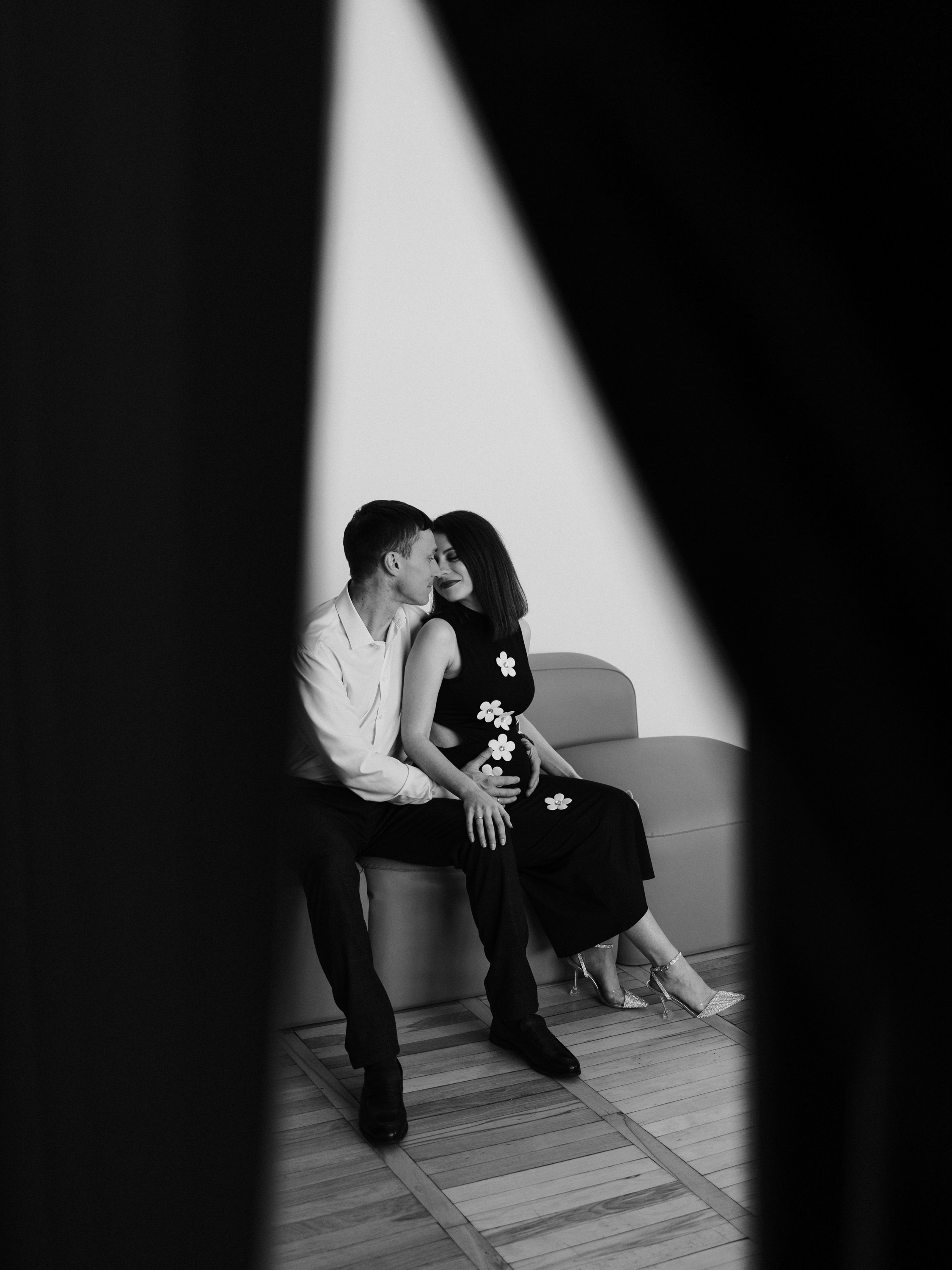 Рома и Лиза — зал Паркет. Семейный фотограф в Краснодаре Храмова Анна