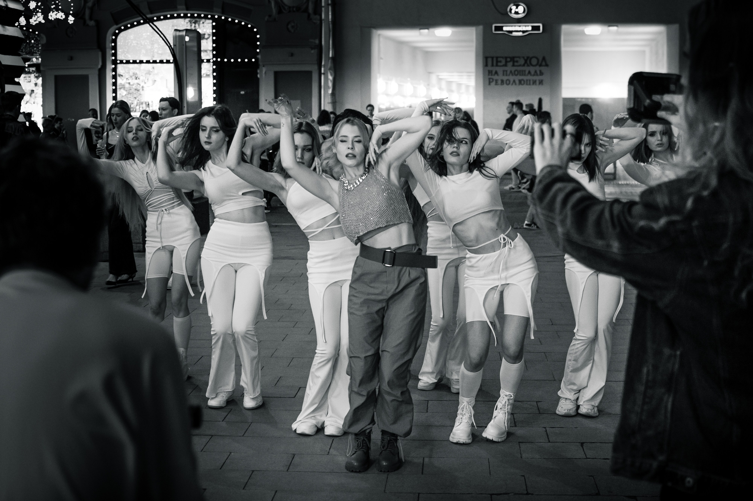 K-POP IN PUBLIC | REBORN | TEN — Nightwalker. Главная