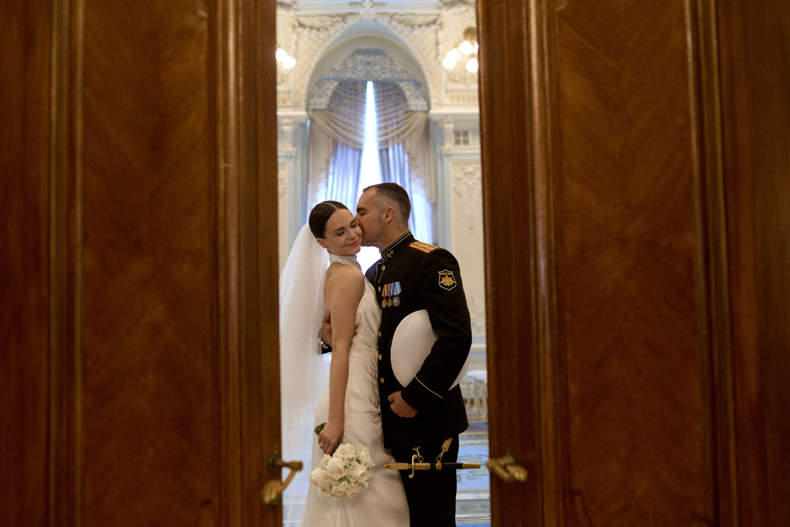 Свадебная фотосессия в резиденции Президента. Сестры Карабаза. Фотографы и ретушеры в Москве и Санкт-Петербурге