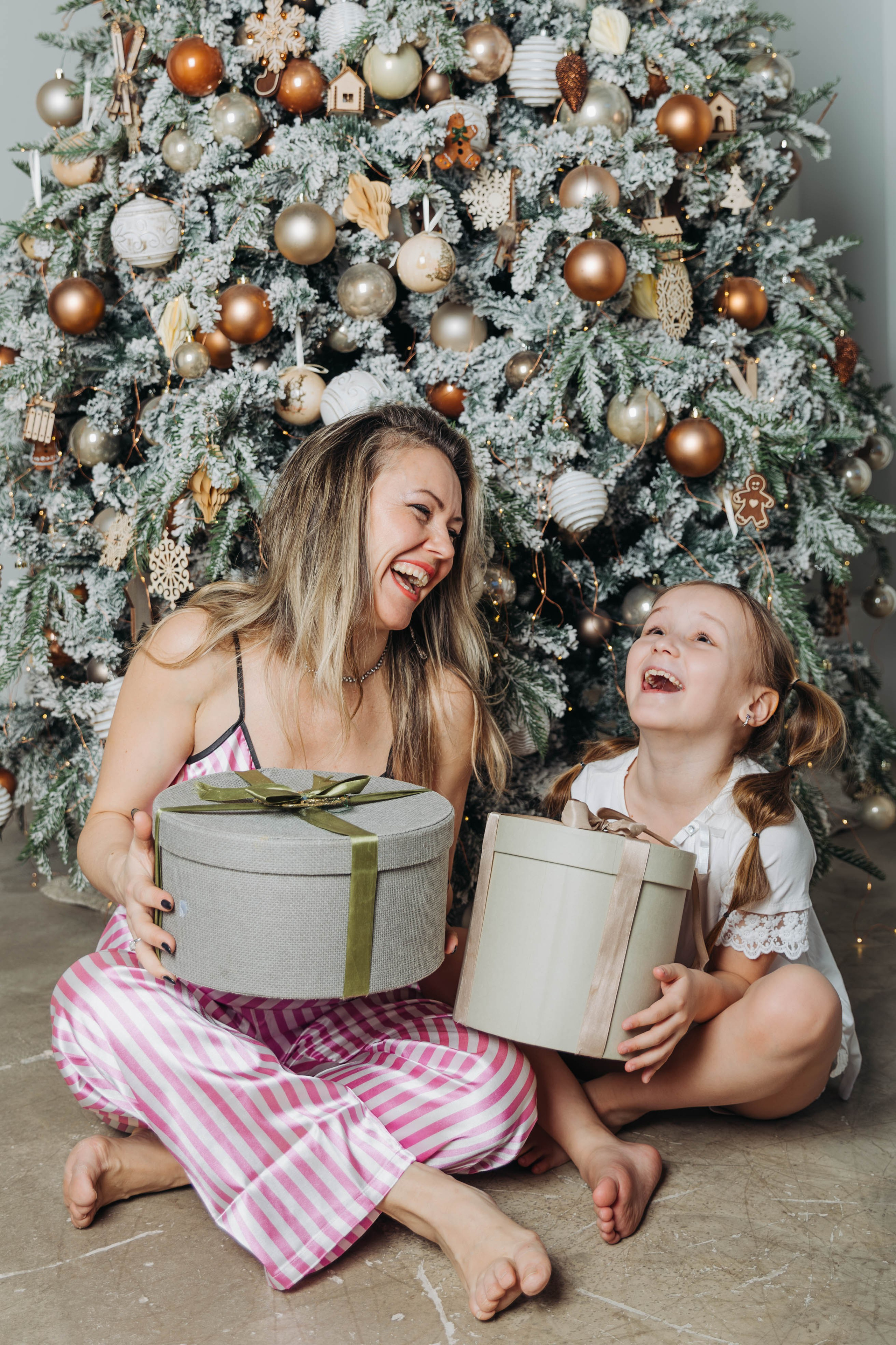 Новогодняя Женя и Яна. Свадебный и семейный фотограф в Санкт-Петербурге Лолита Евстифеева