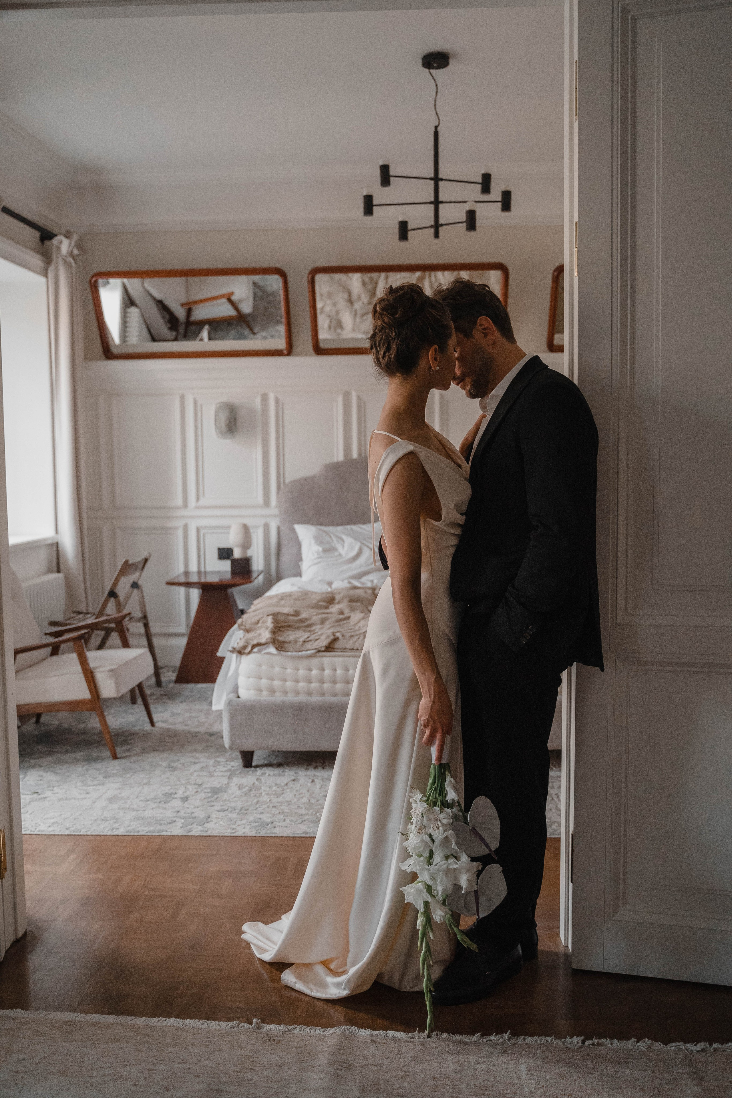 Совместные сборы в одной квартире…. Свадебный фотограф Казань Анастасия Доле