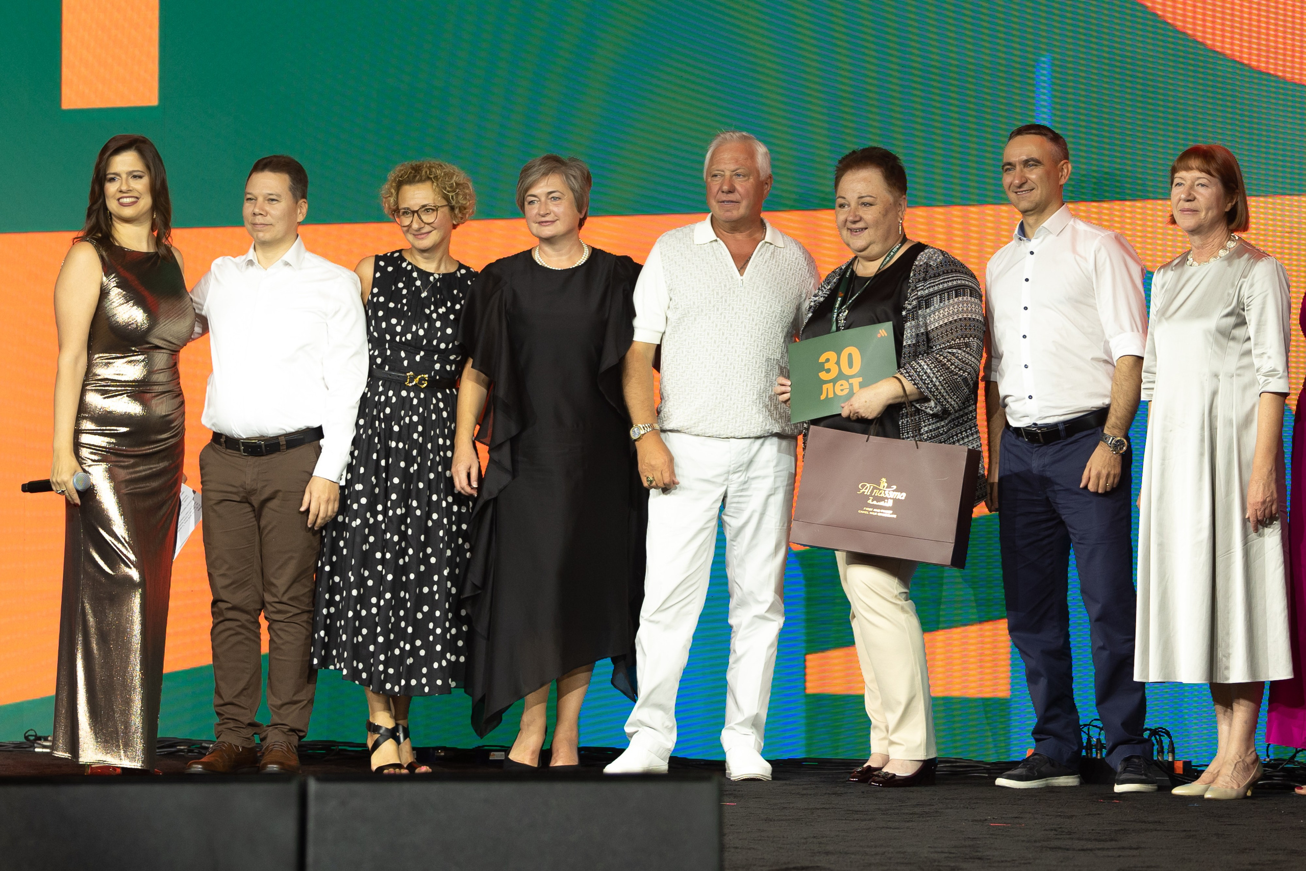 Точка Притяжения / Дубай. Фотограф Юлия Назарова