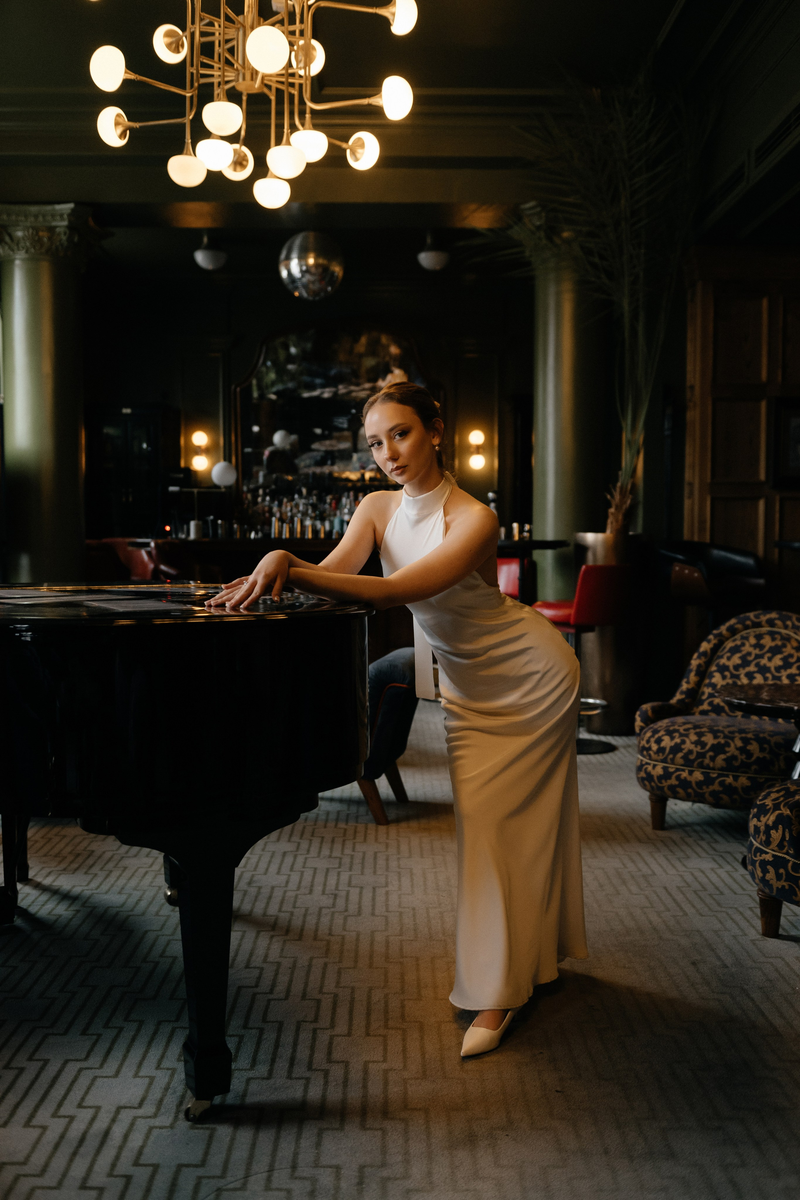 Wedding day in Martinique Bar. Wedding PHOTOGRAPHER Andrew Vnukov