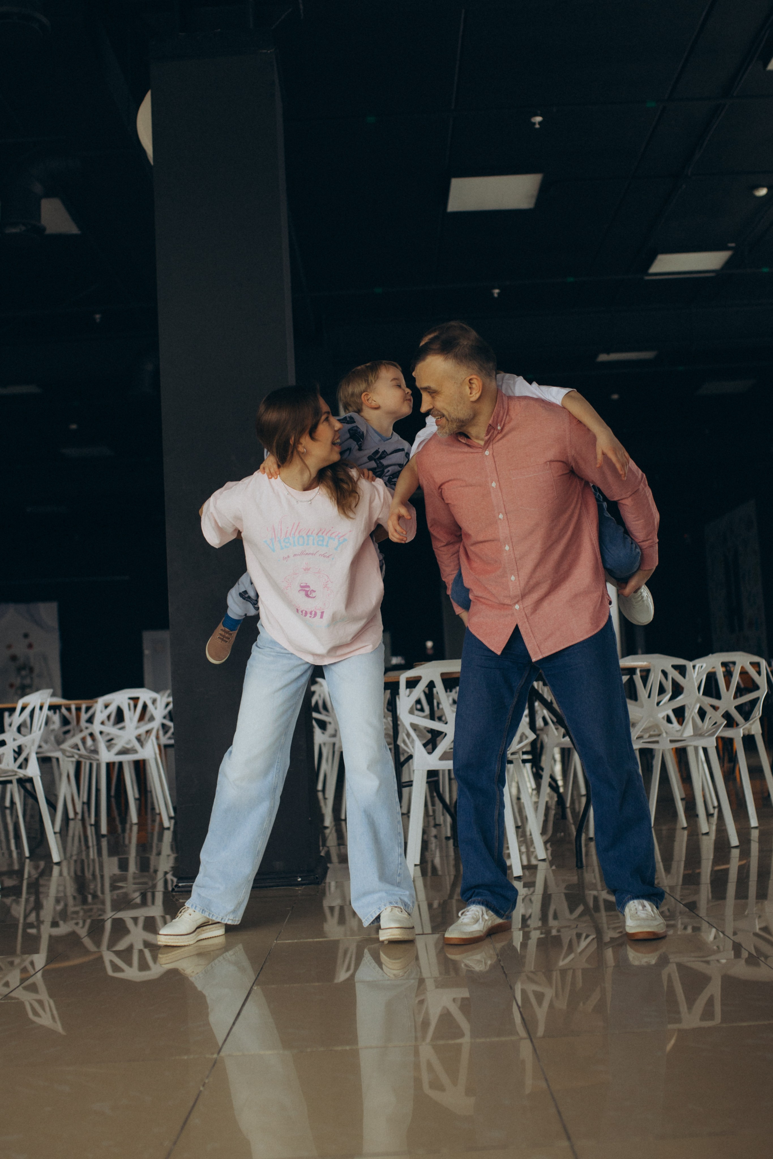 Семейная в студии. Семейный фотограф Lifestyle Ноябрьск/Губкинский/Тобольск