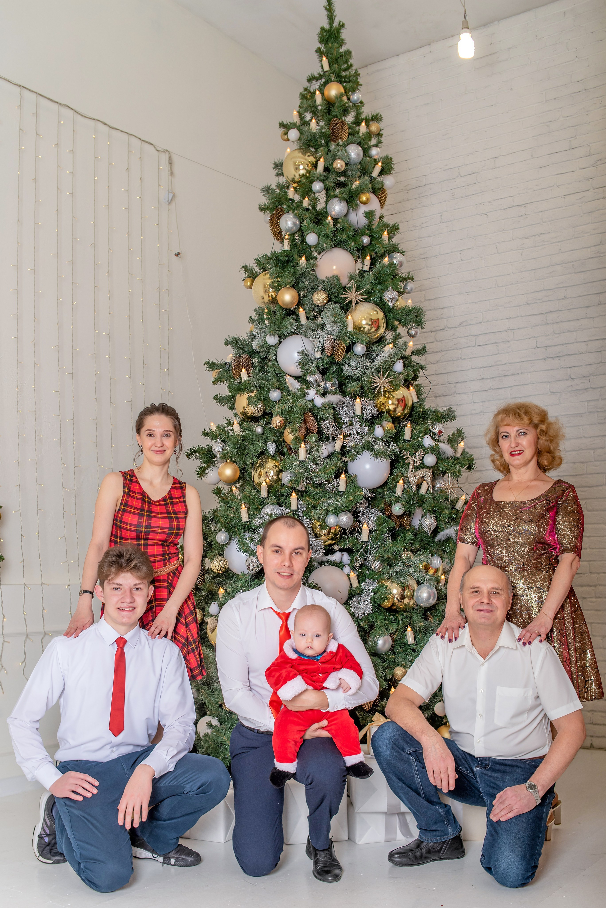 Семейная фотосессия с большой семьей. Занимаюсь профессиональной фотографией и живу рядом с Байкалом. Работаю в разных жанрах