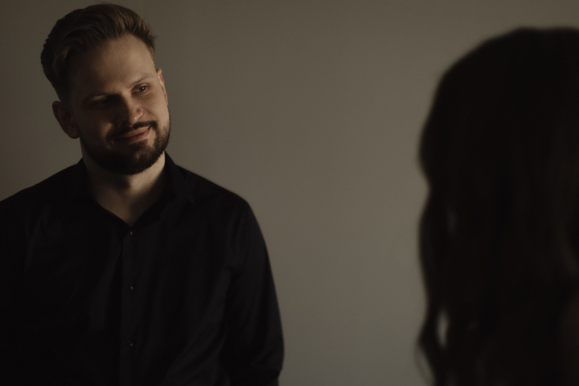 Собираемся на свадьбу вместе с фотосессией для двоих на утренние сборы. Свадебный, репортажный и портретный фотограф Сочи, Краснодар. Александра Зайцева