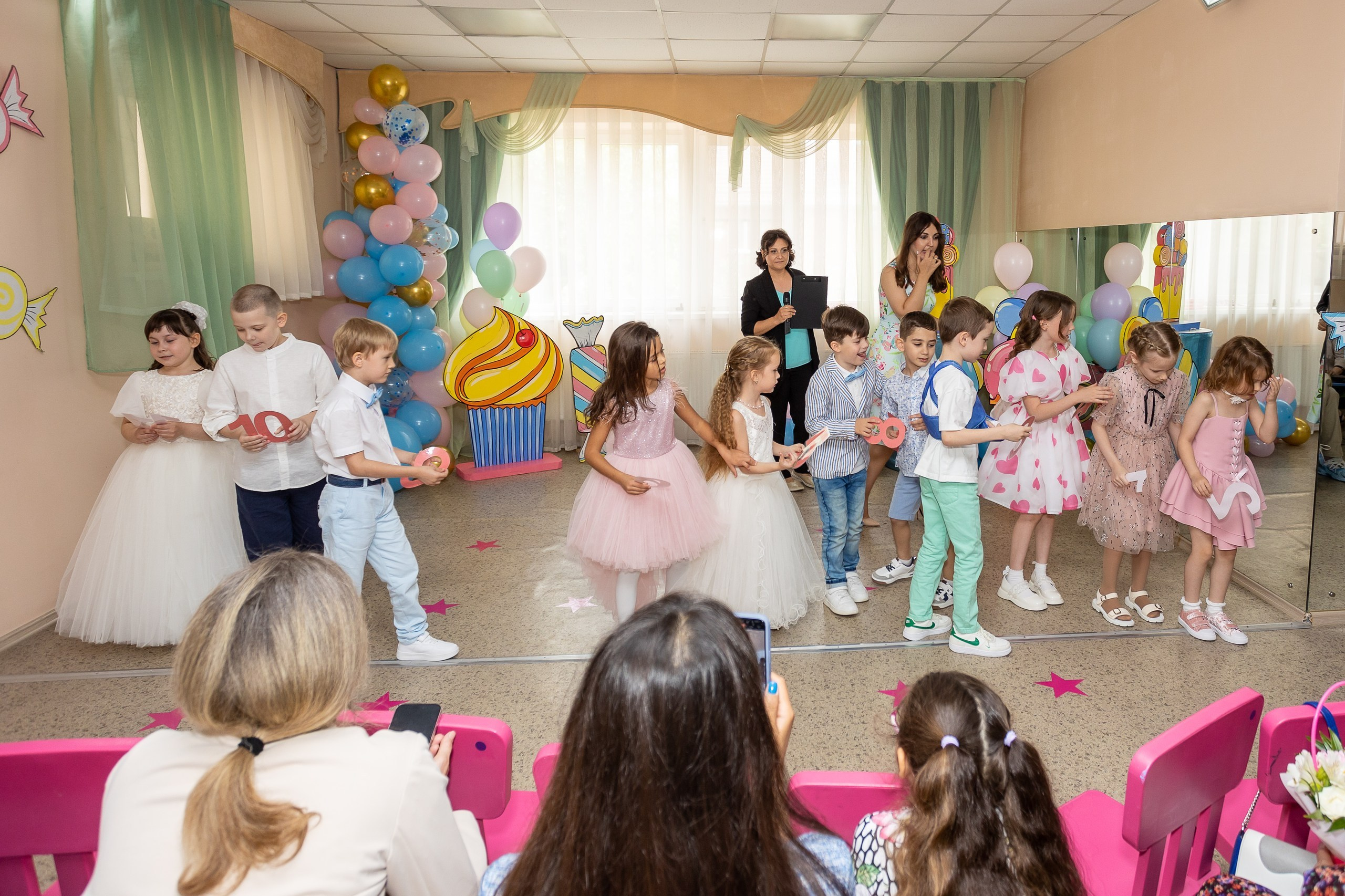 Выпускной Детский сад, 2 часа, 8000. Выпускные альбомы Майкоп, Краснодар Елена Золотарева